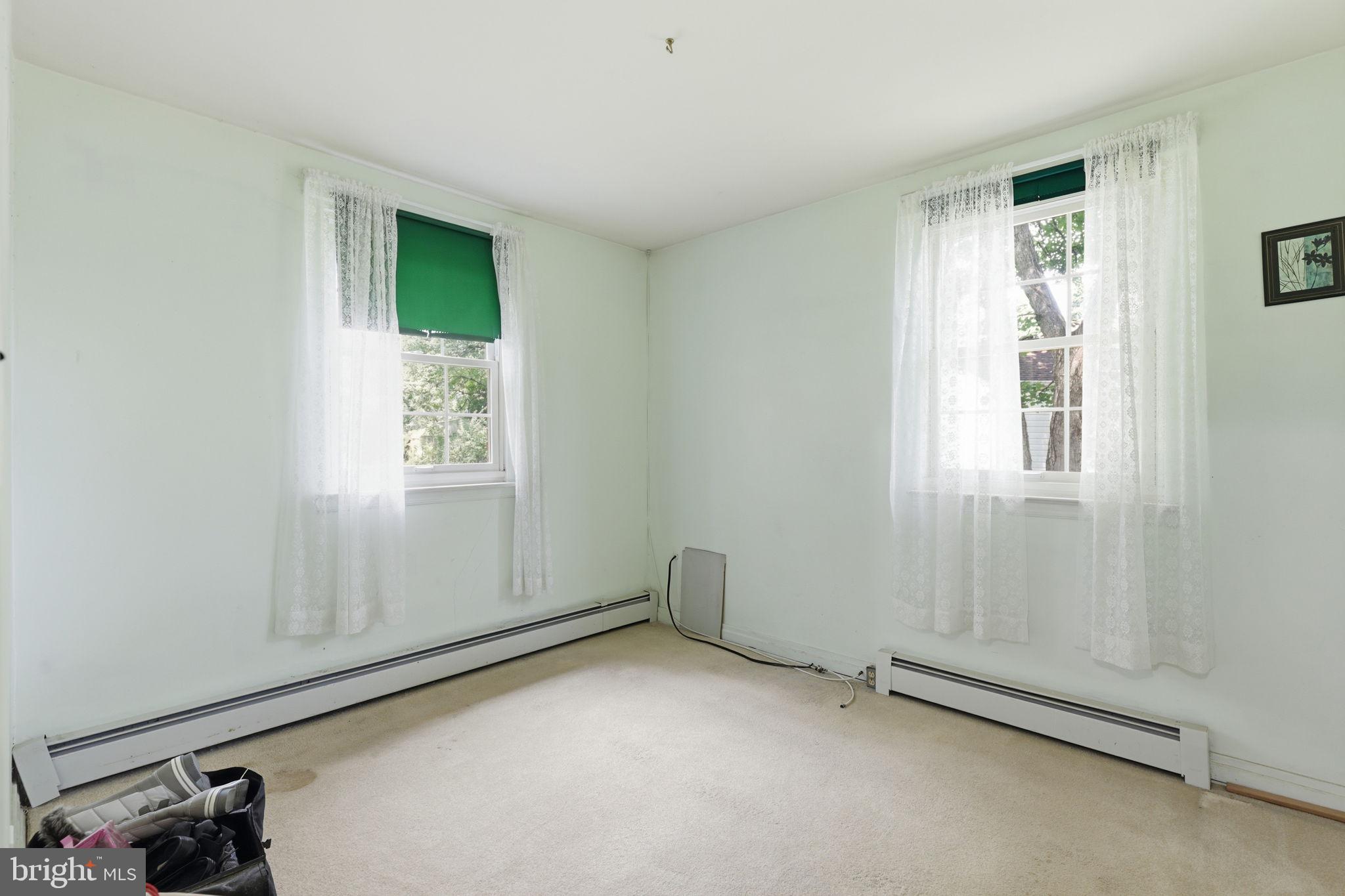 FALLS CHURCH - Residential