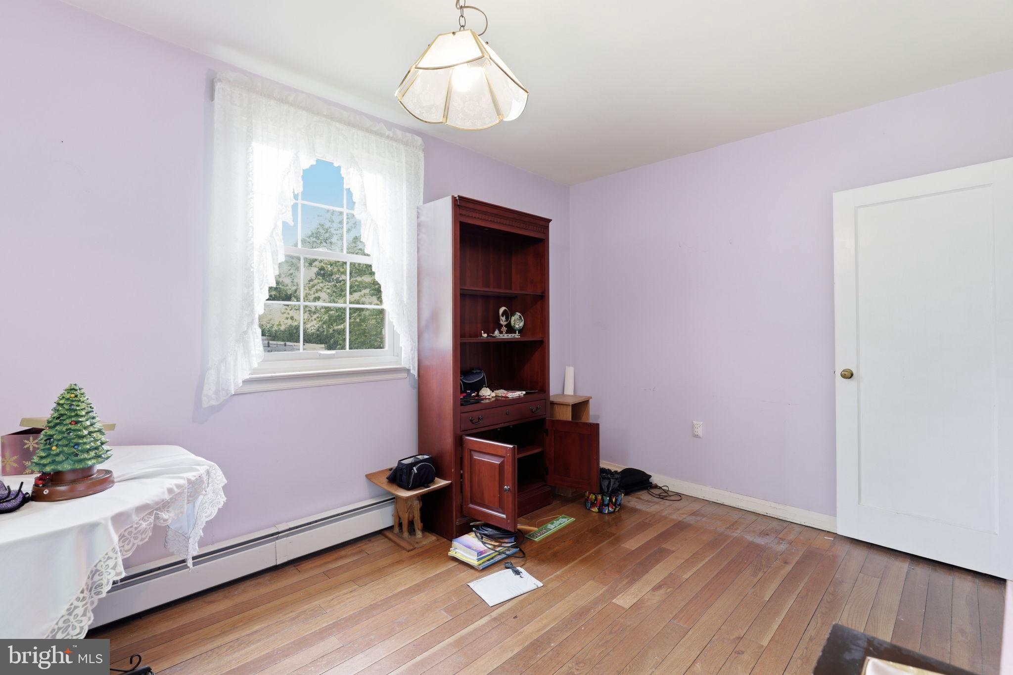 FALLS CHURCH - Residential