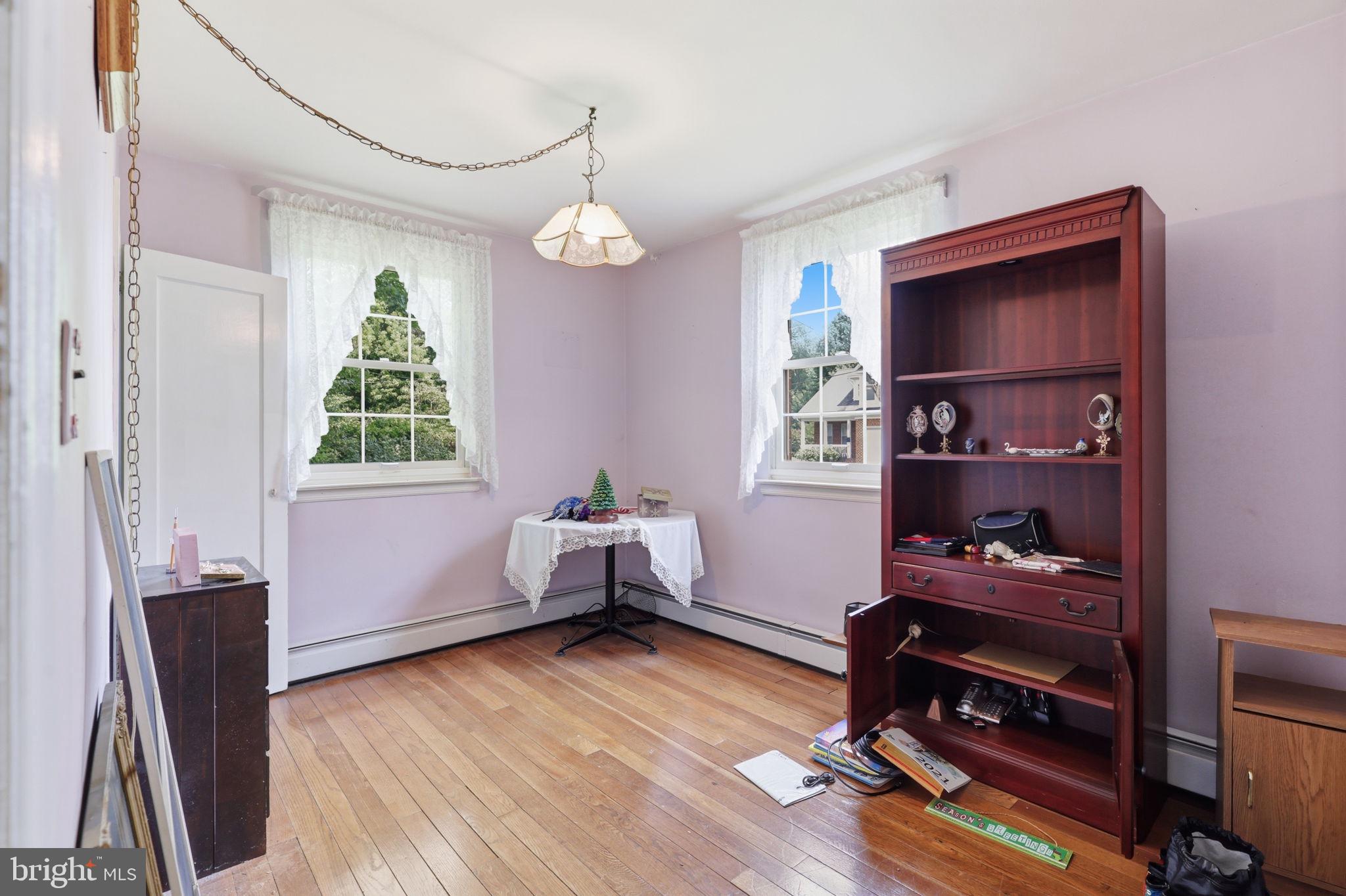 FALLS CHURCH - Residential