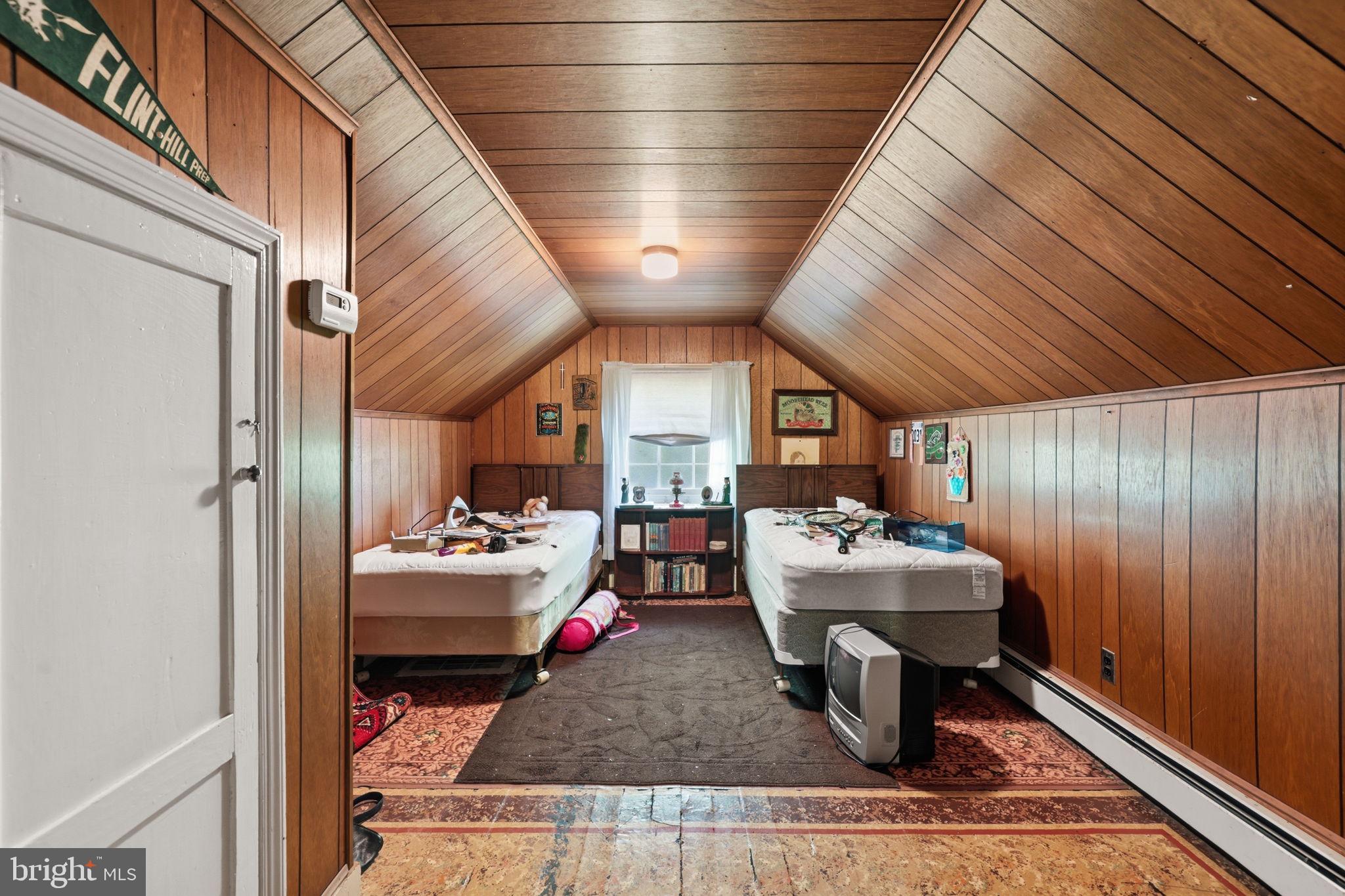 FALLS CHURCH - Residential