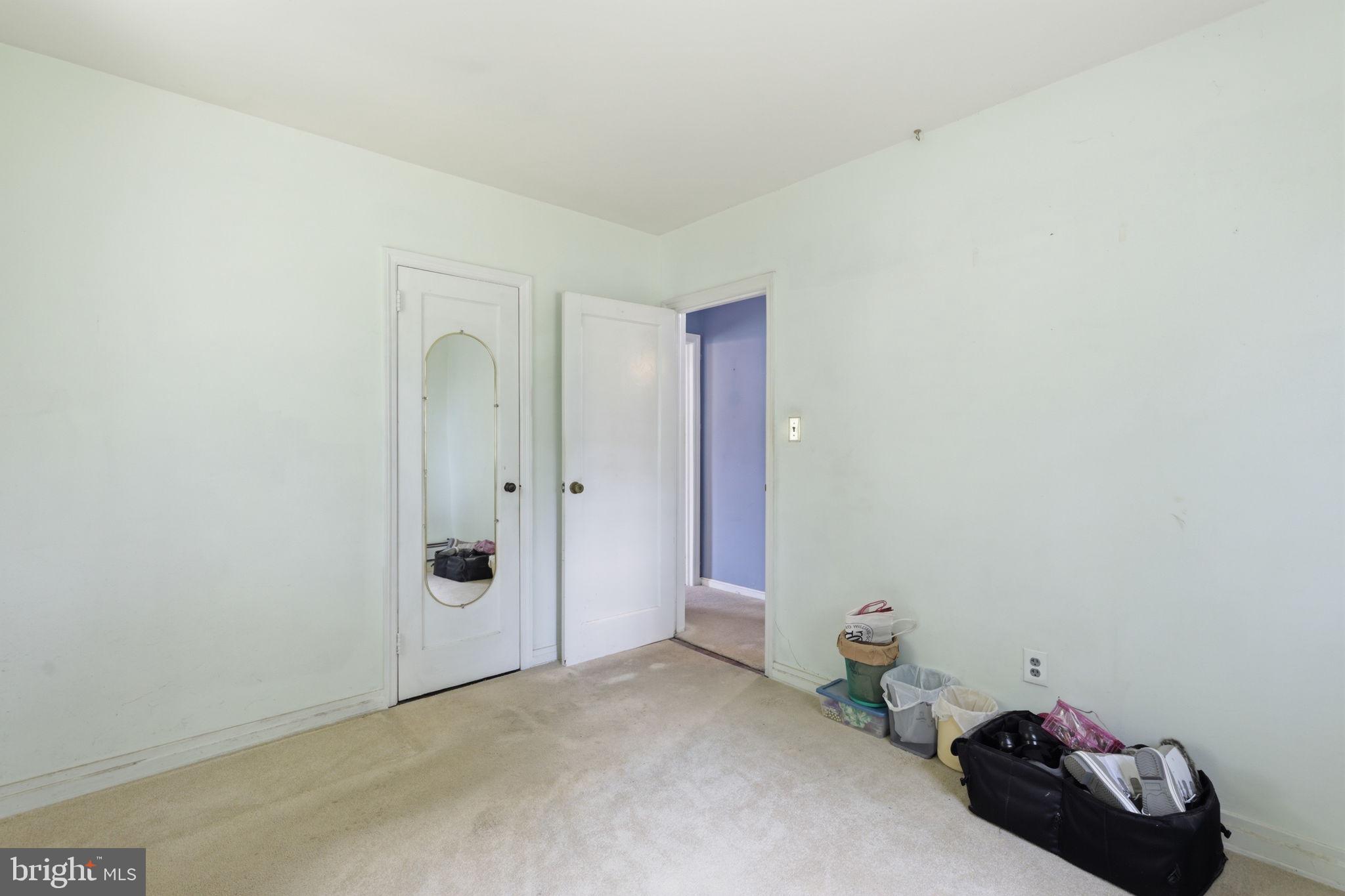 FALLS CHURCH - Residential