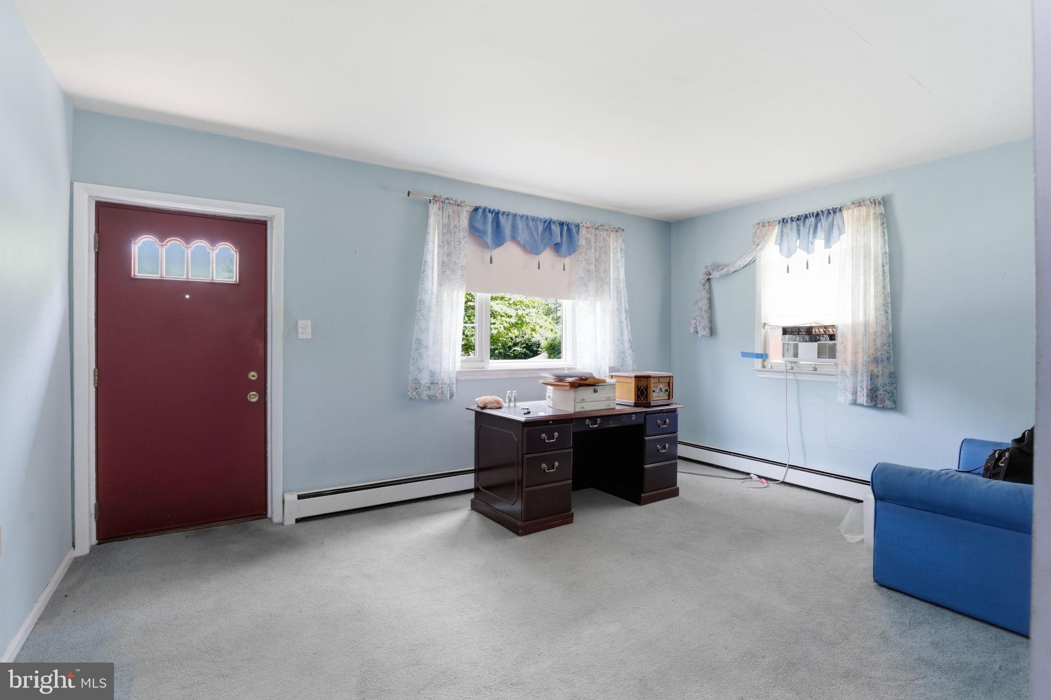 FALLS CHURCH - Residential