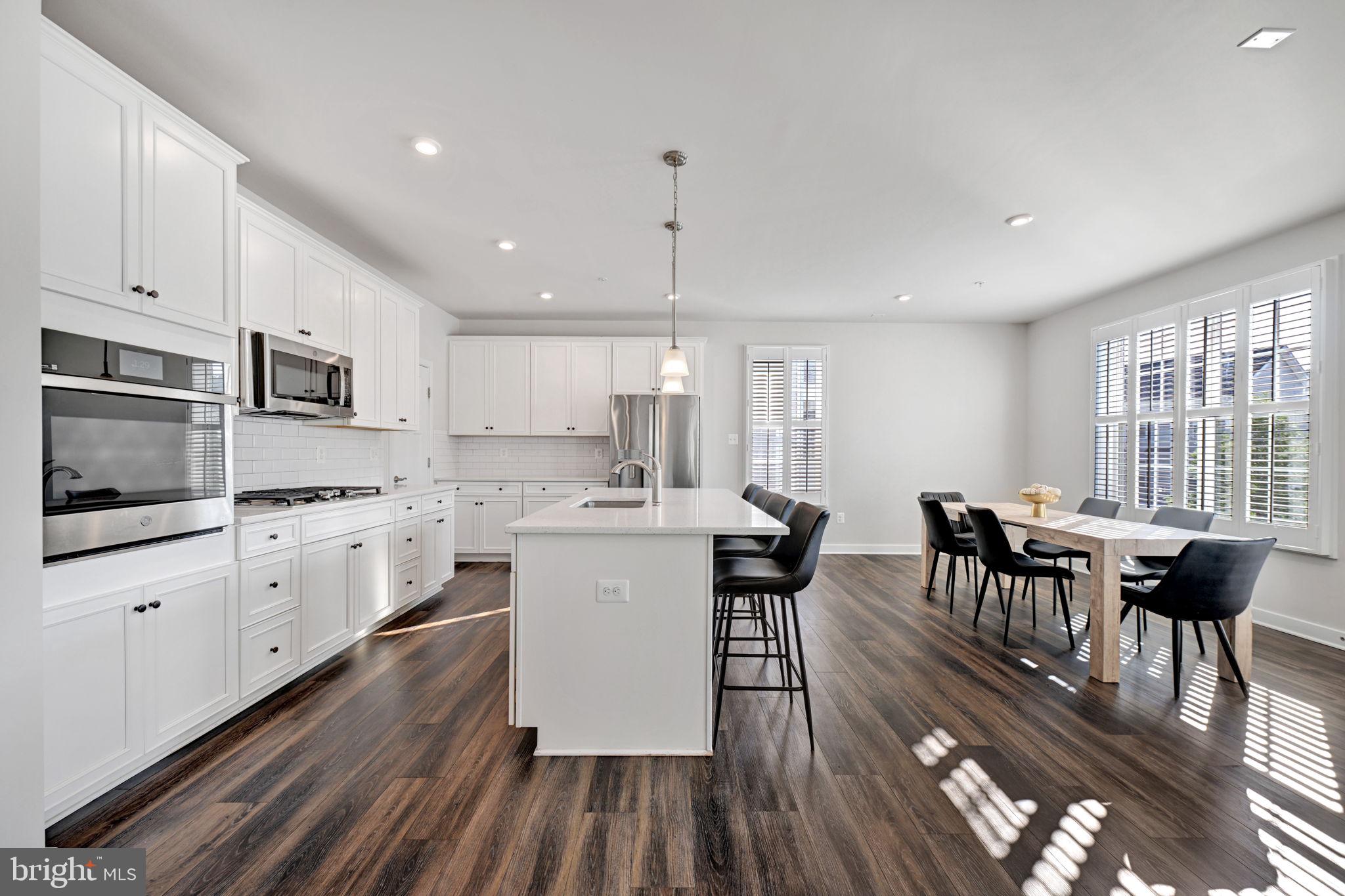 TWO RIVERS - Residential