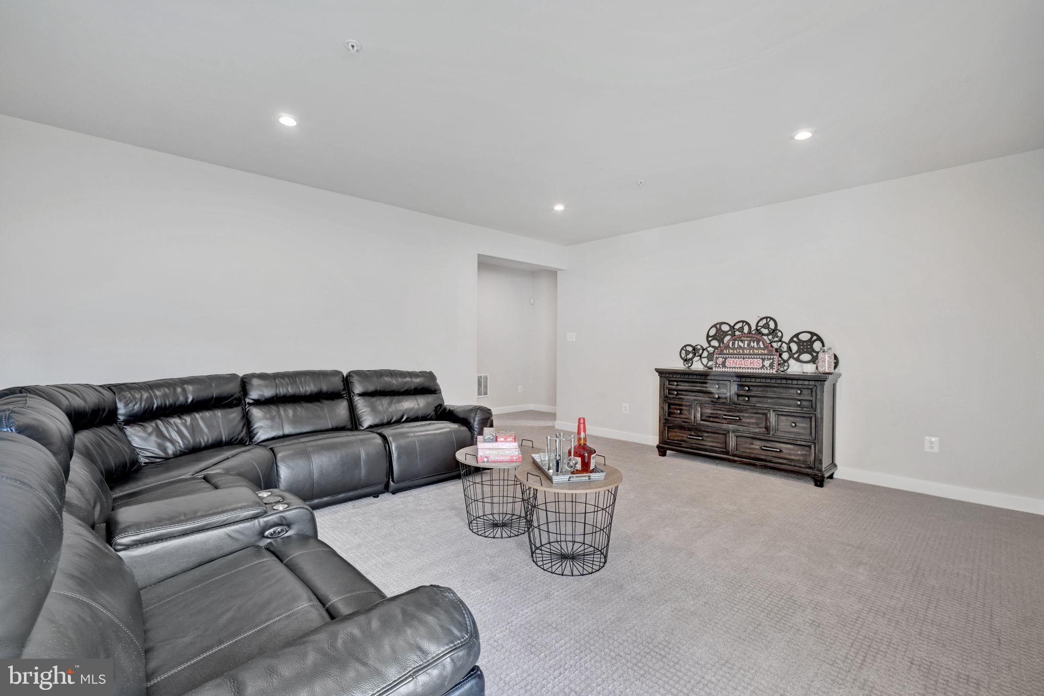 TWO RIVERS - Residential