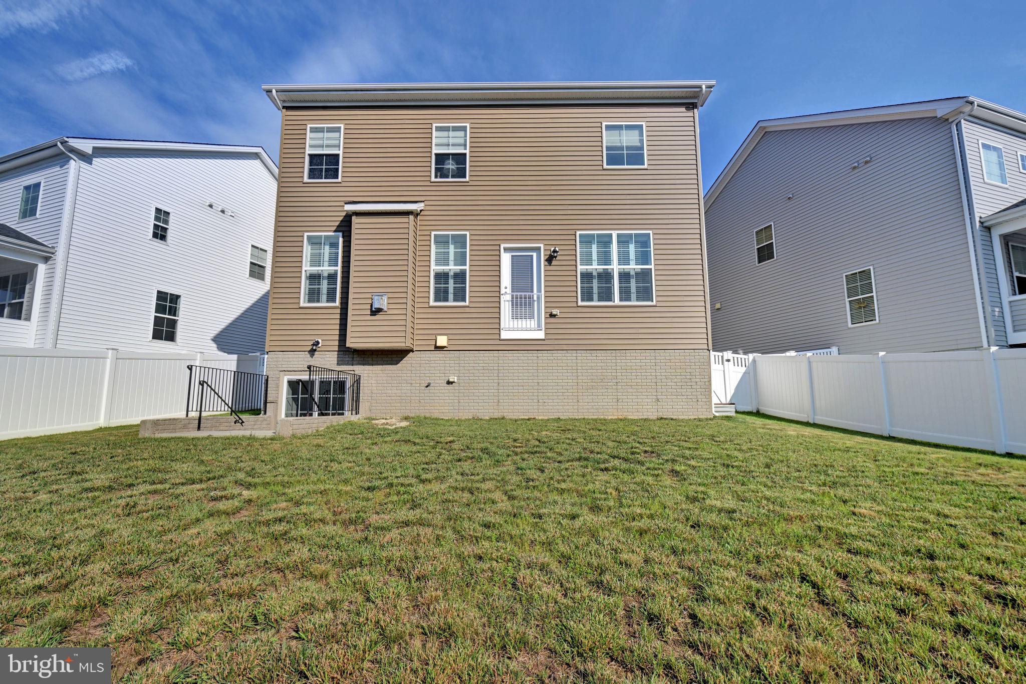 TWO RIVERS - Residential
