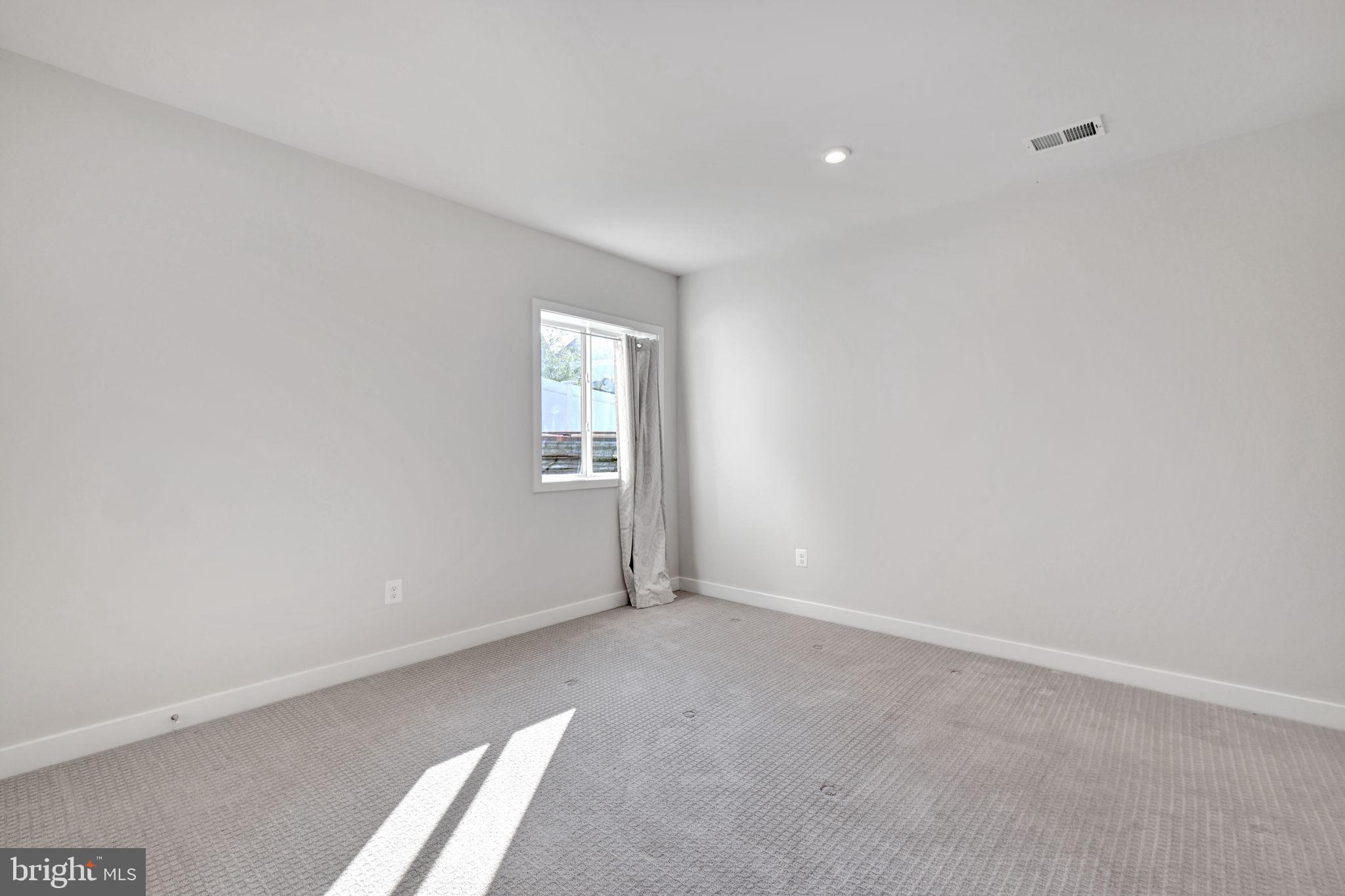 TWO RIVERS - Residential
