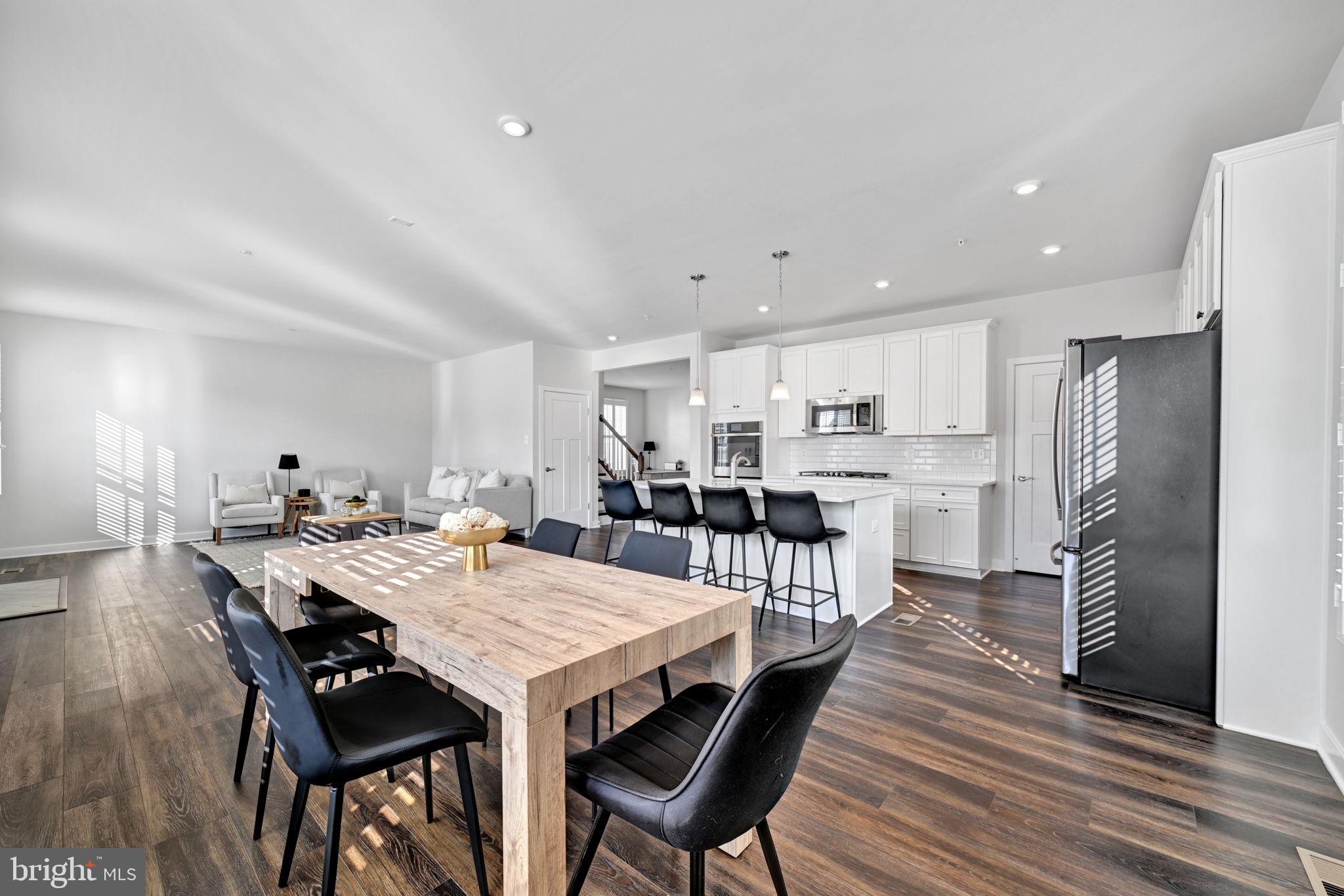 TWO RIVERS - Residential