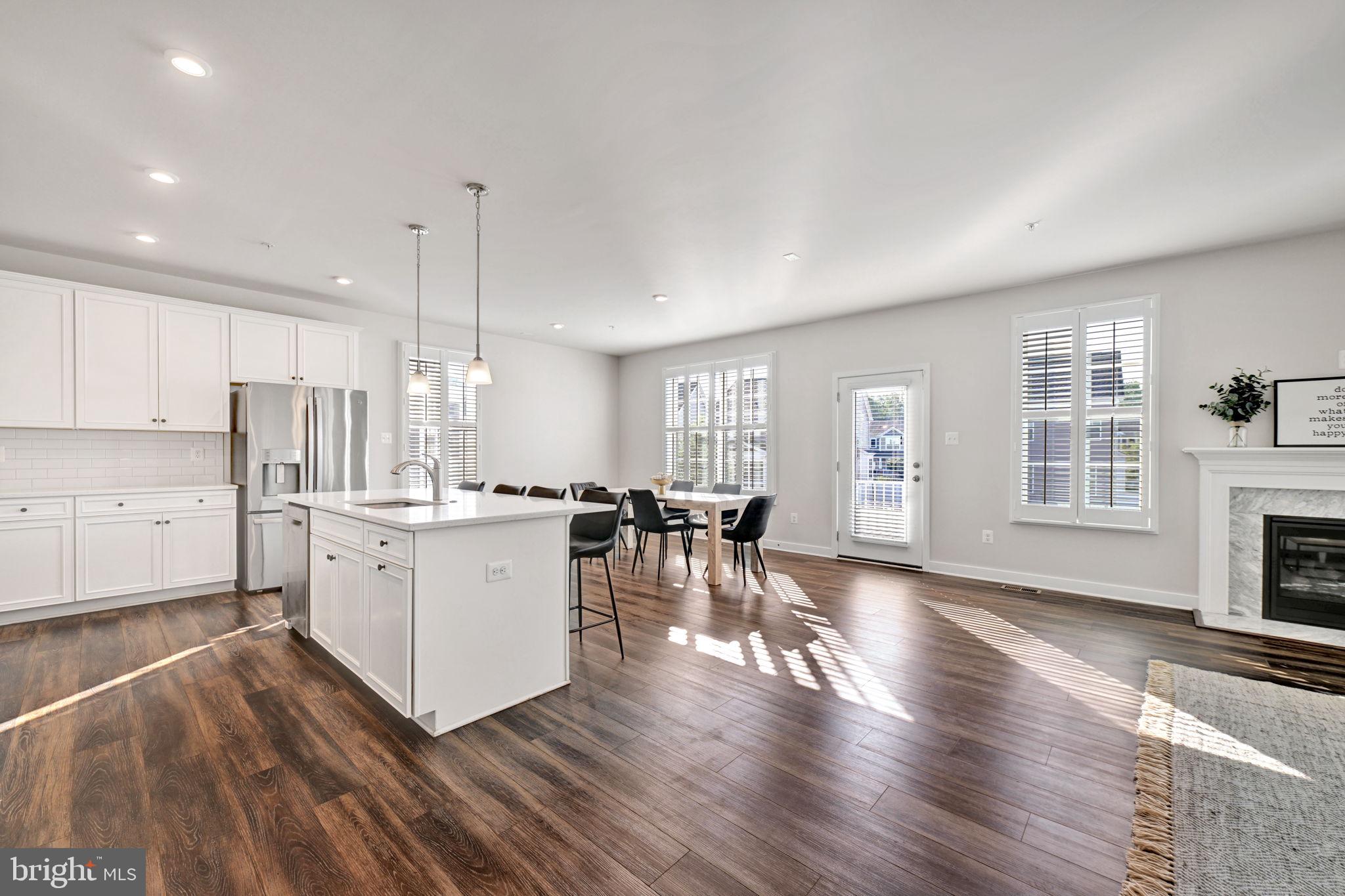 TWO RIVERS - Residential