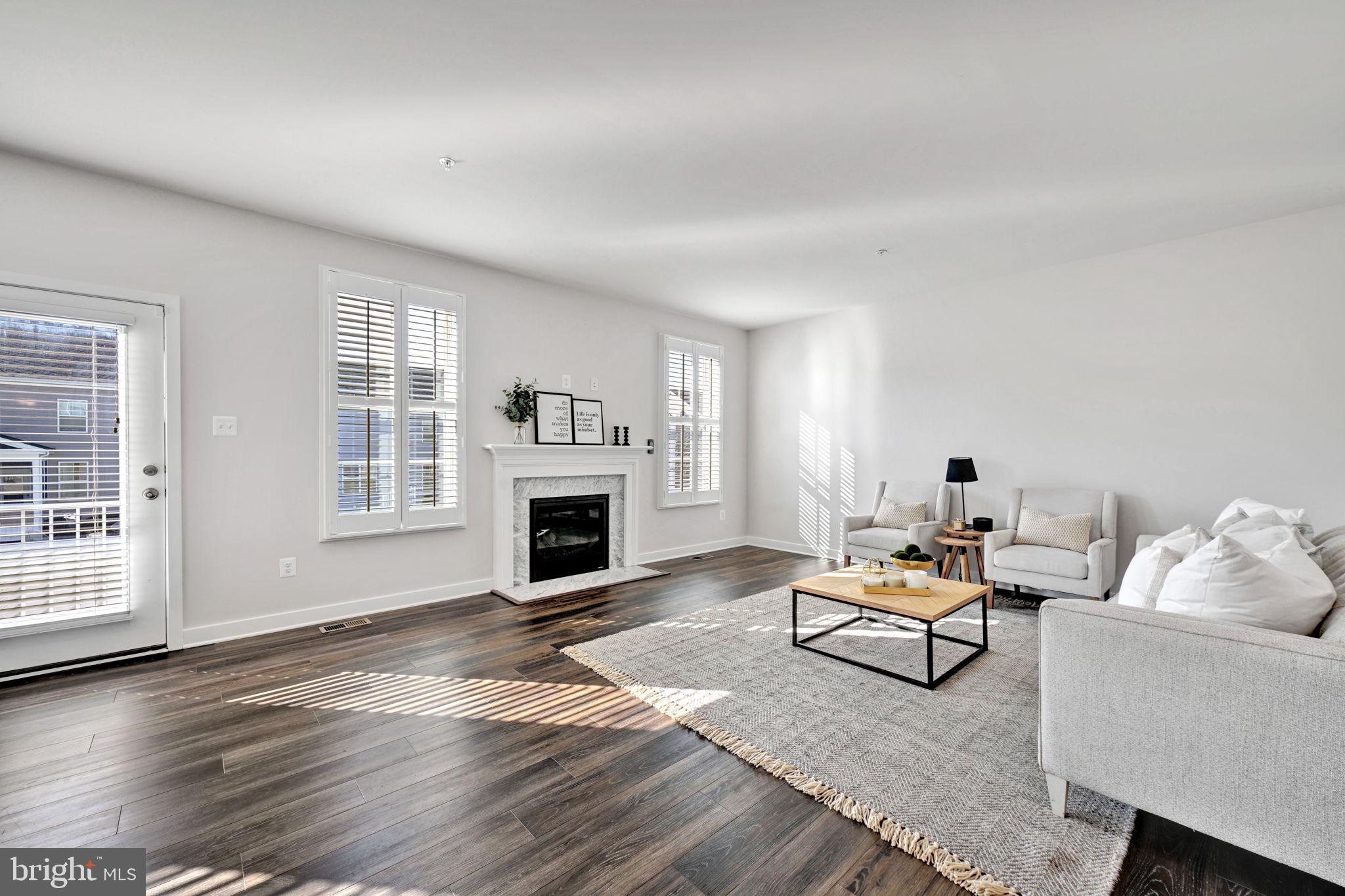 TWO RIVERS - Residential