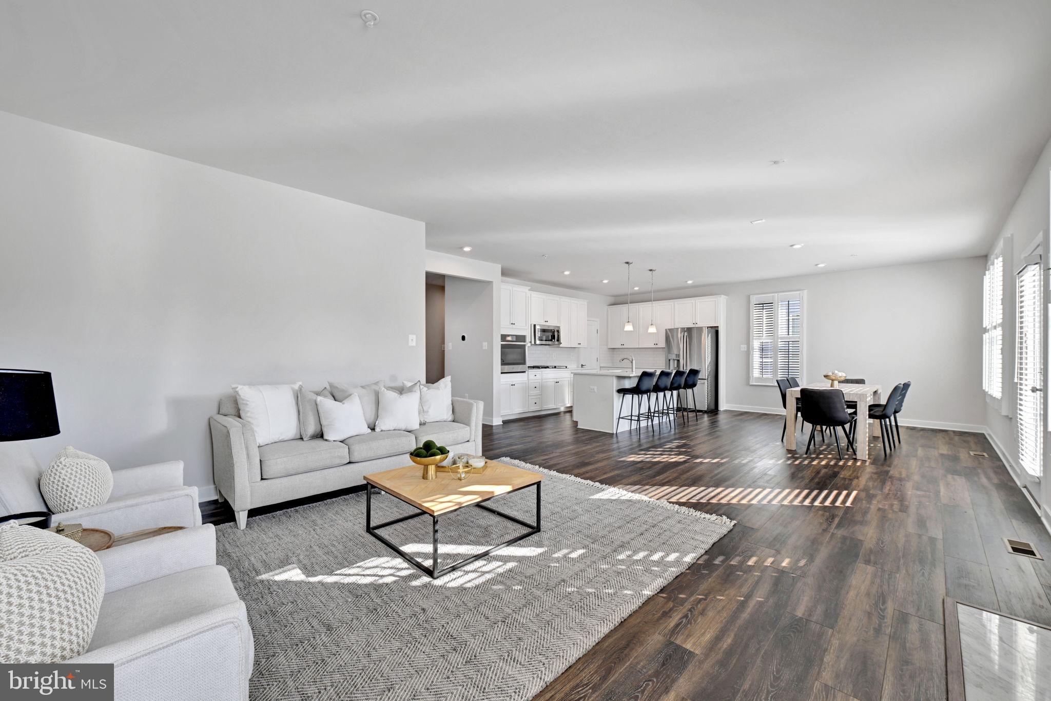 TWO RIVERS - Residential