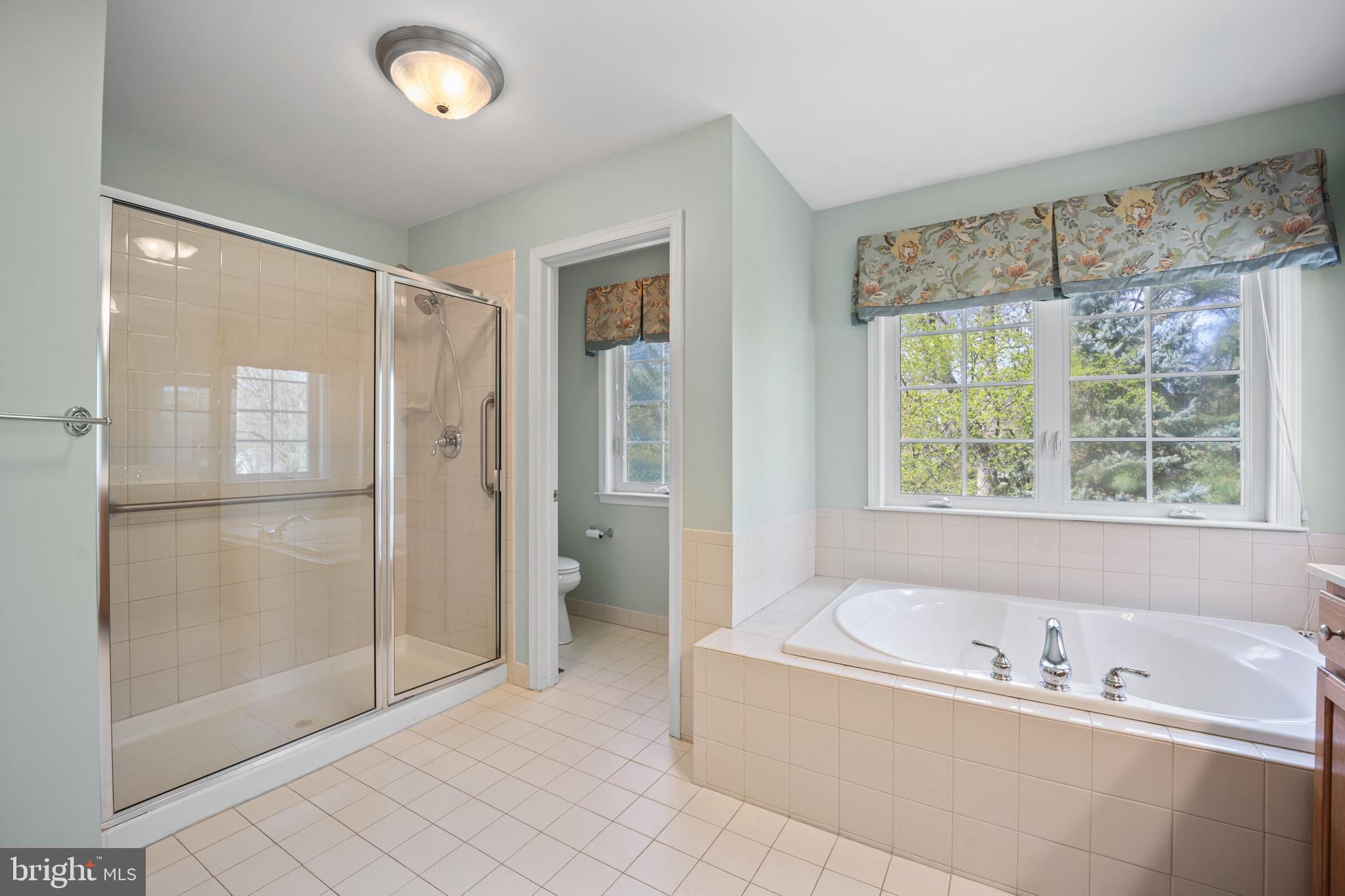 POTTERS POND - Residential