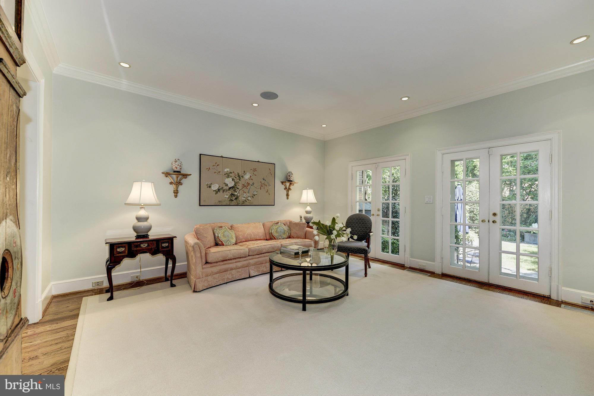 GEORGETOWN - Residential