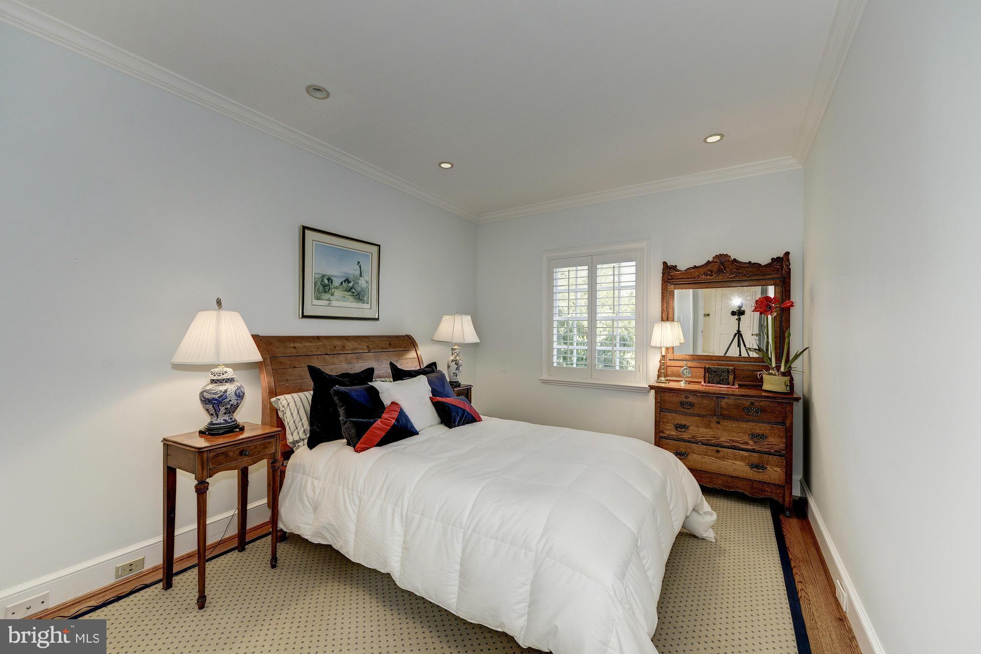 GEORGETOWN - Residential
