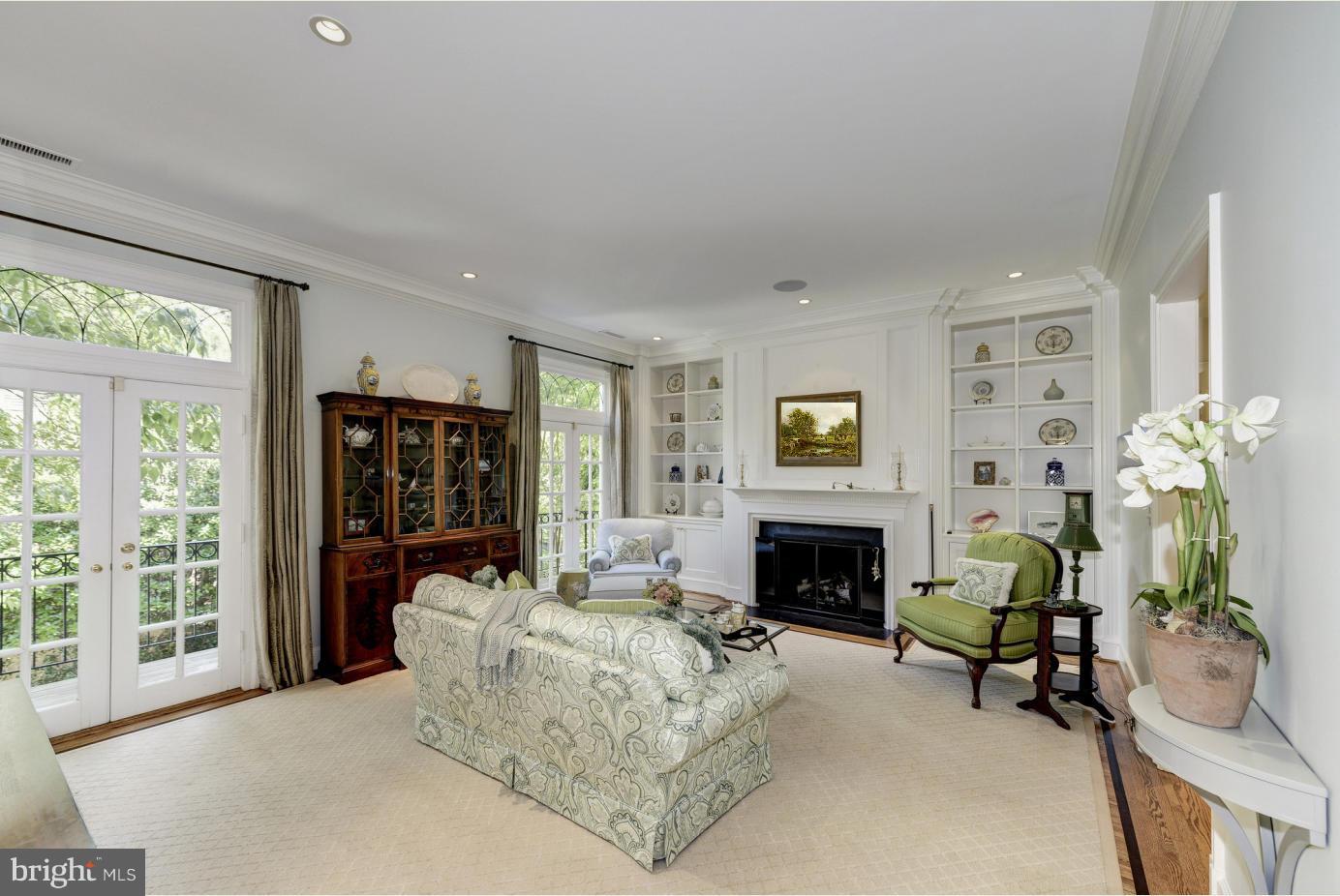 GEORGETOWN - Residential