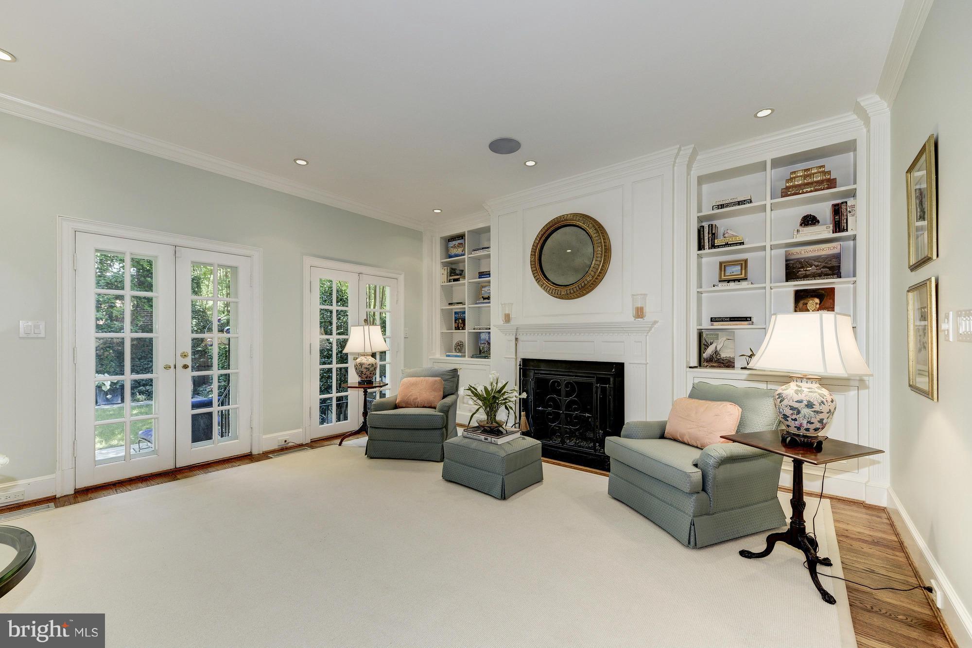 GEORGETOWN - Residential