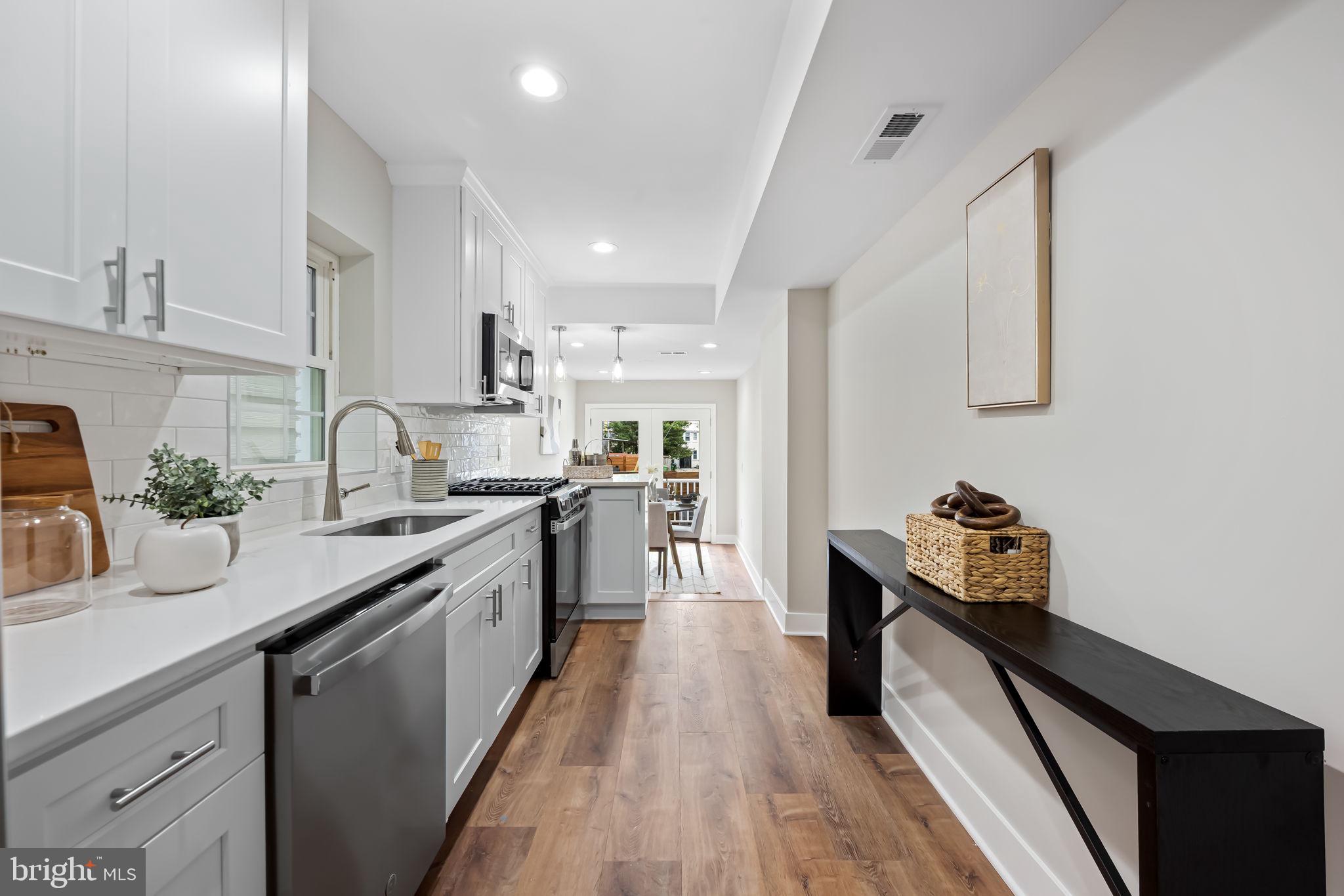 RIVERSIDE - Residential