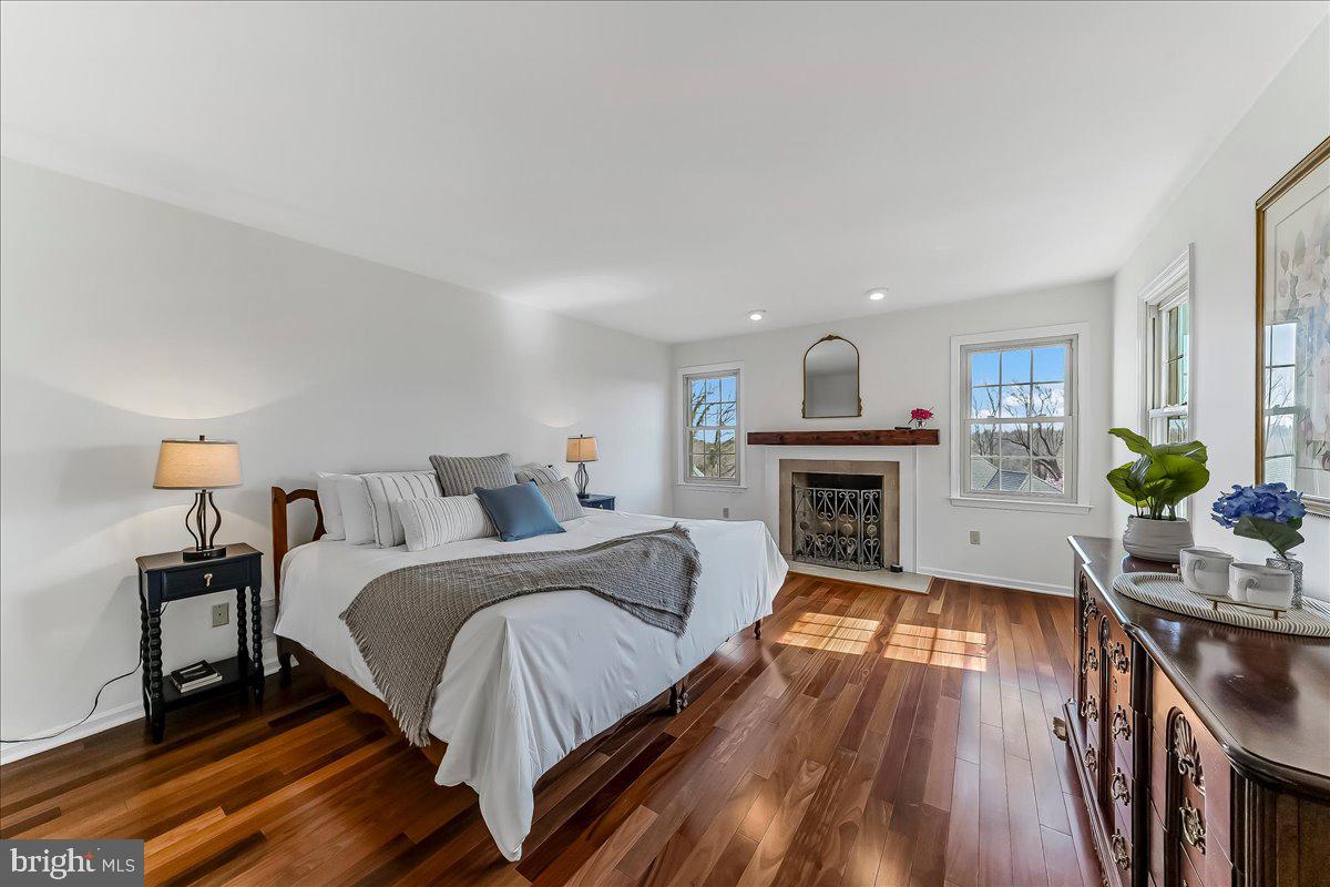 BRYN MAWR - Residential