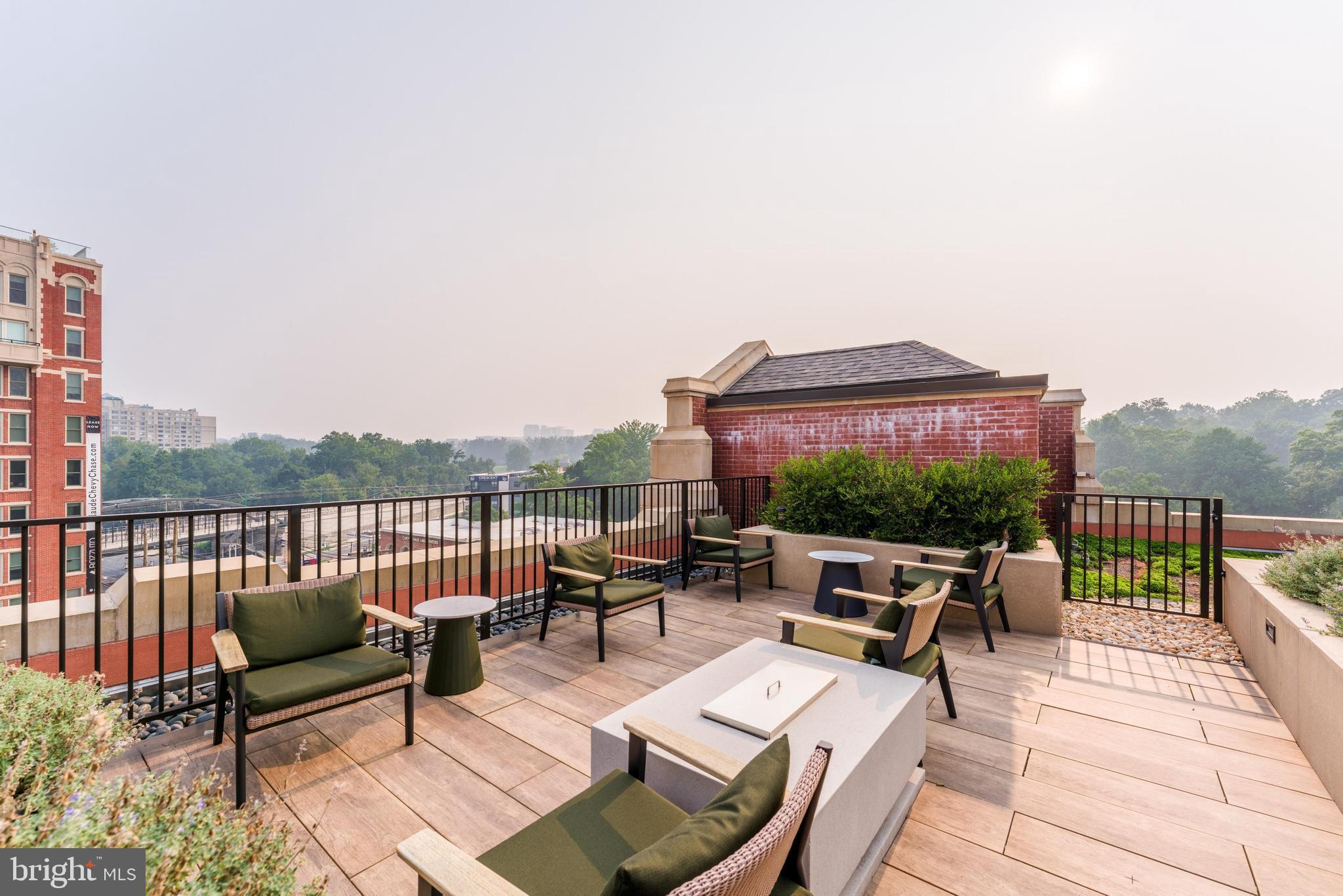 CHEVY CHASE - Residential