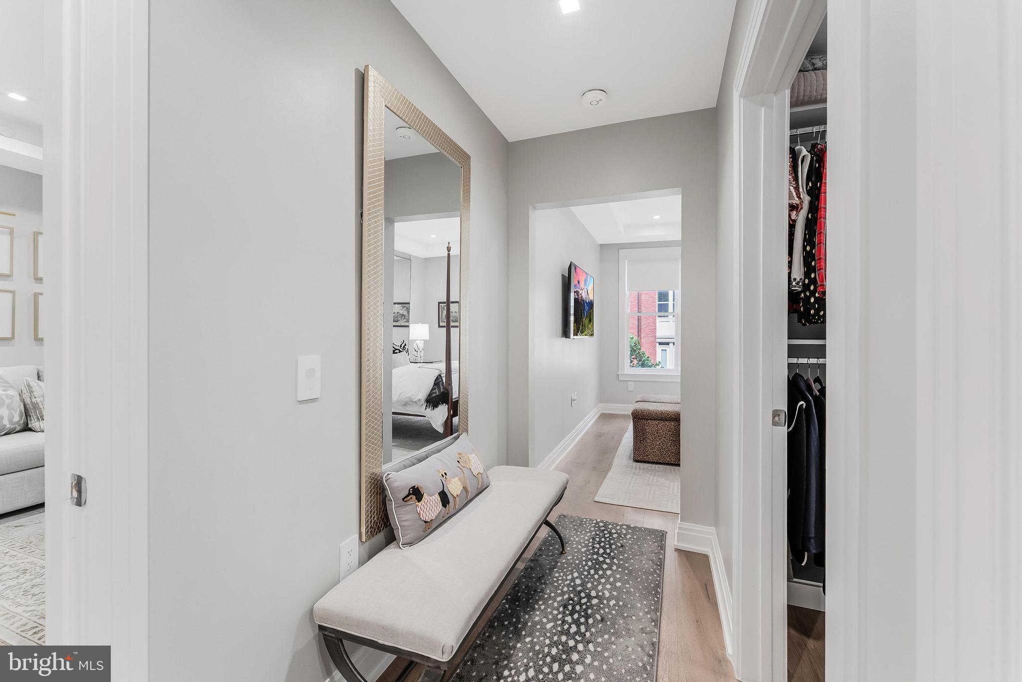 CHEVY CHASE - Residential