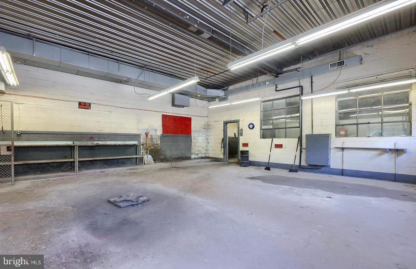 SOUTH SIDE OF CITY - Commercial Sale