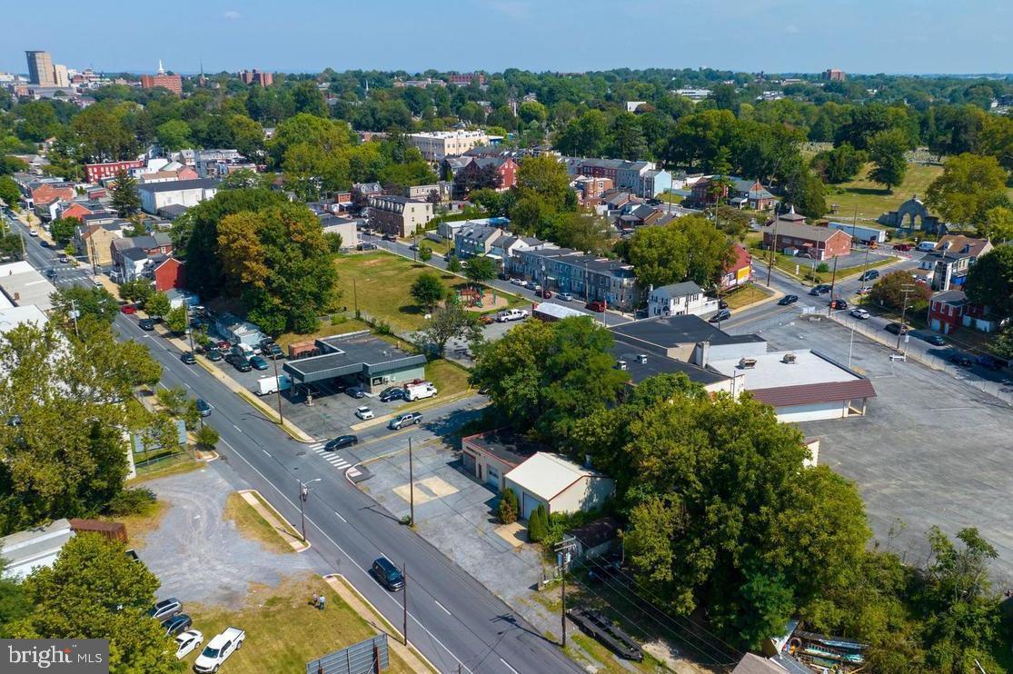 SOUTH SIDE OF CITY - Commercial Sale