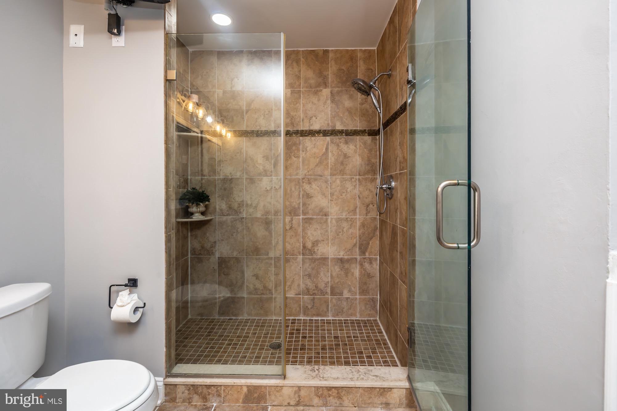 LAFAYETTE CROSSING - Residential