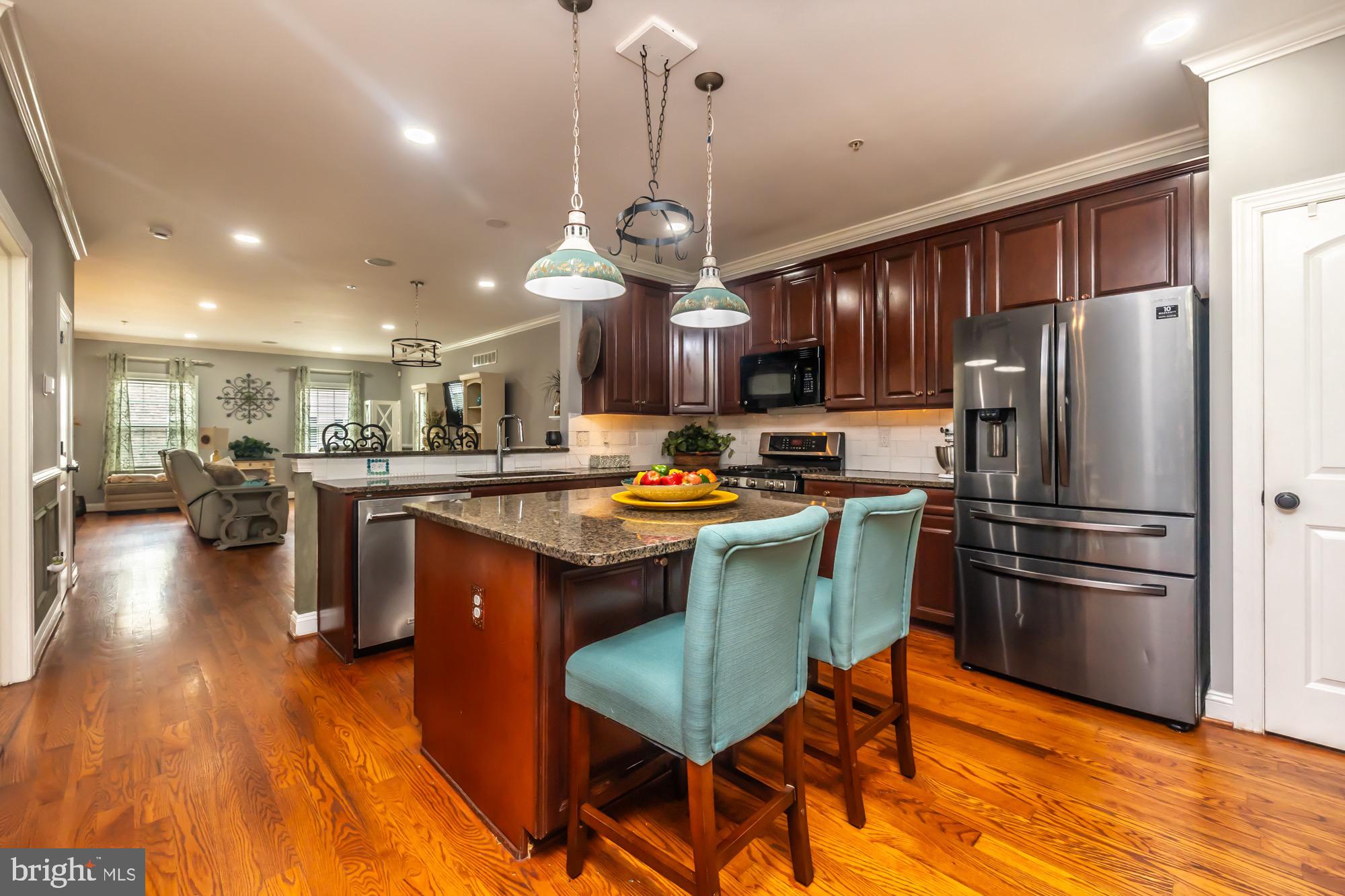 LAFAYETTE CROSSING - Residential