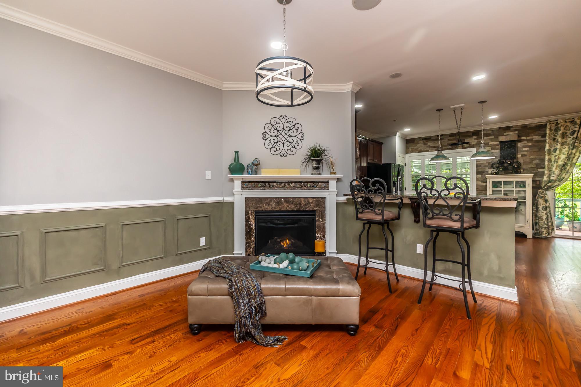 LAFAYETTE CROSSING - Residential