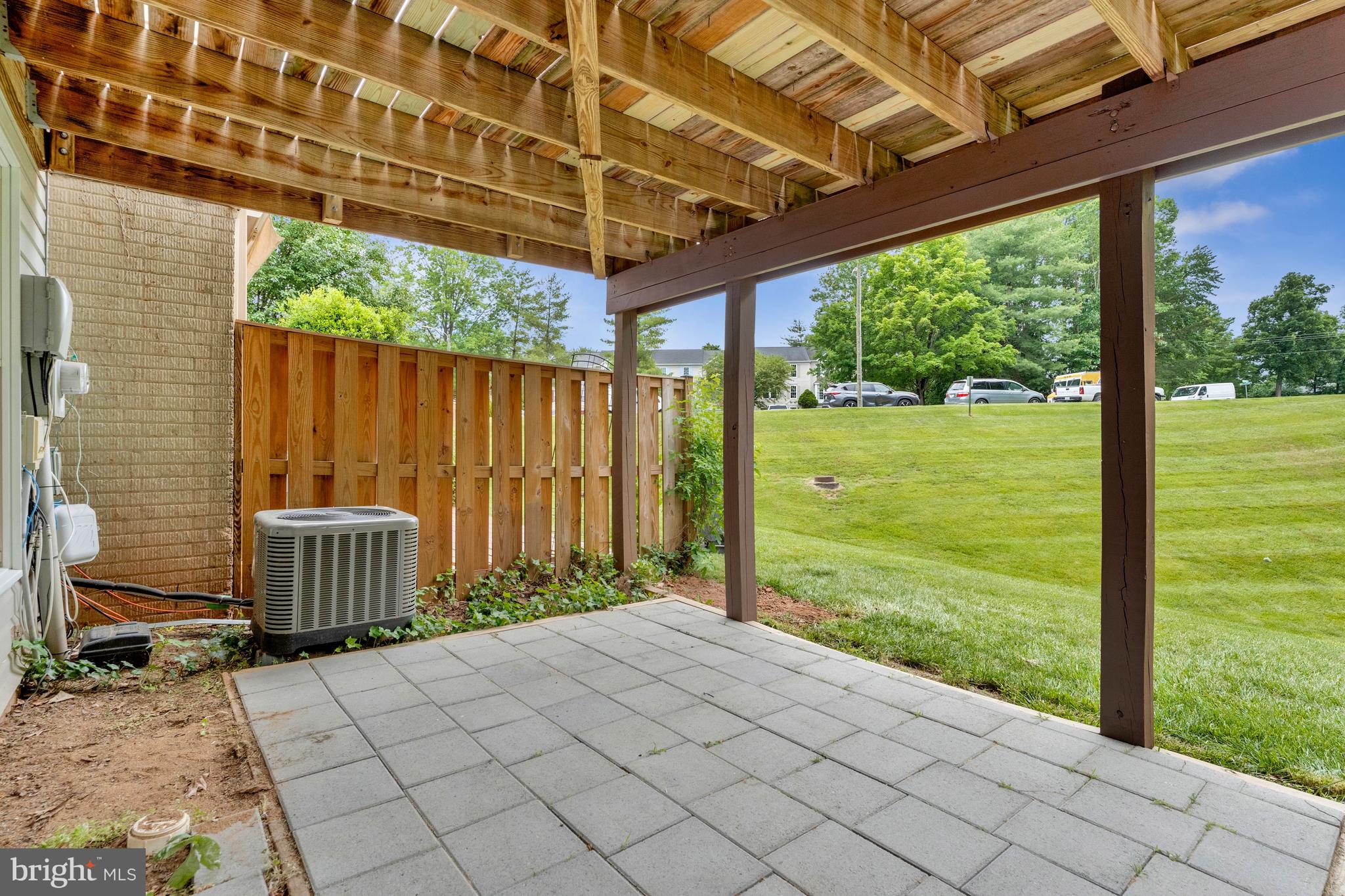 WELLINGTON/CLOVERHILL - Residential