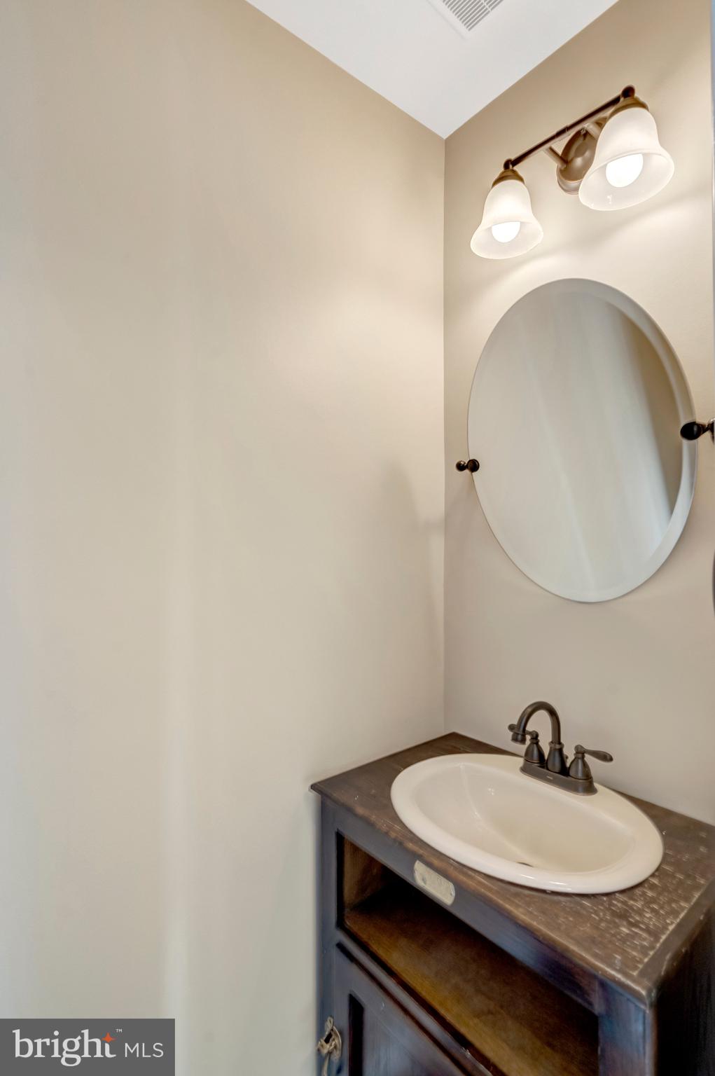 WELLINGTON/CLOVERHILL - Residential