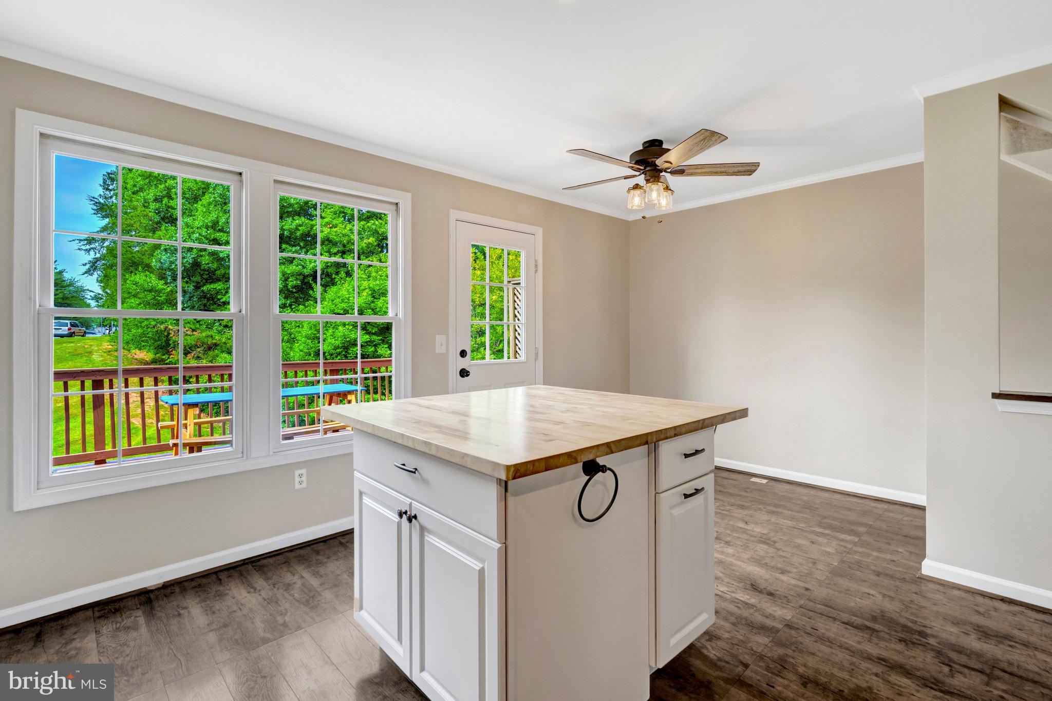 WELLINGTON/CLOVERHILL - Residential