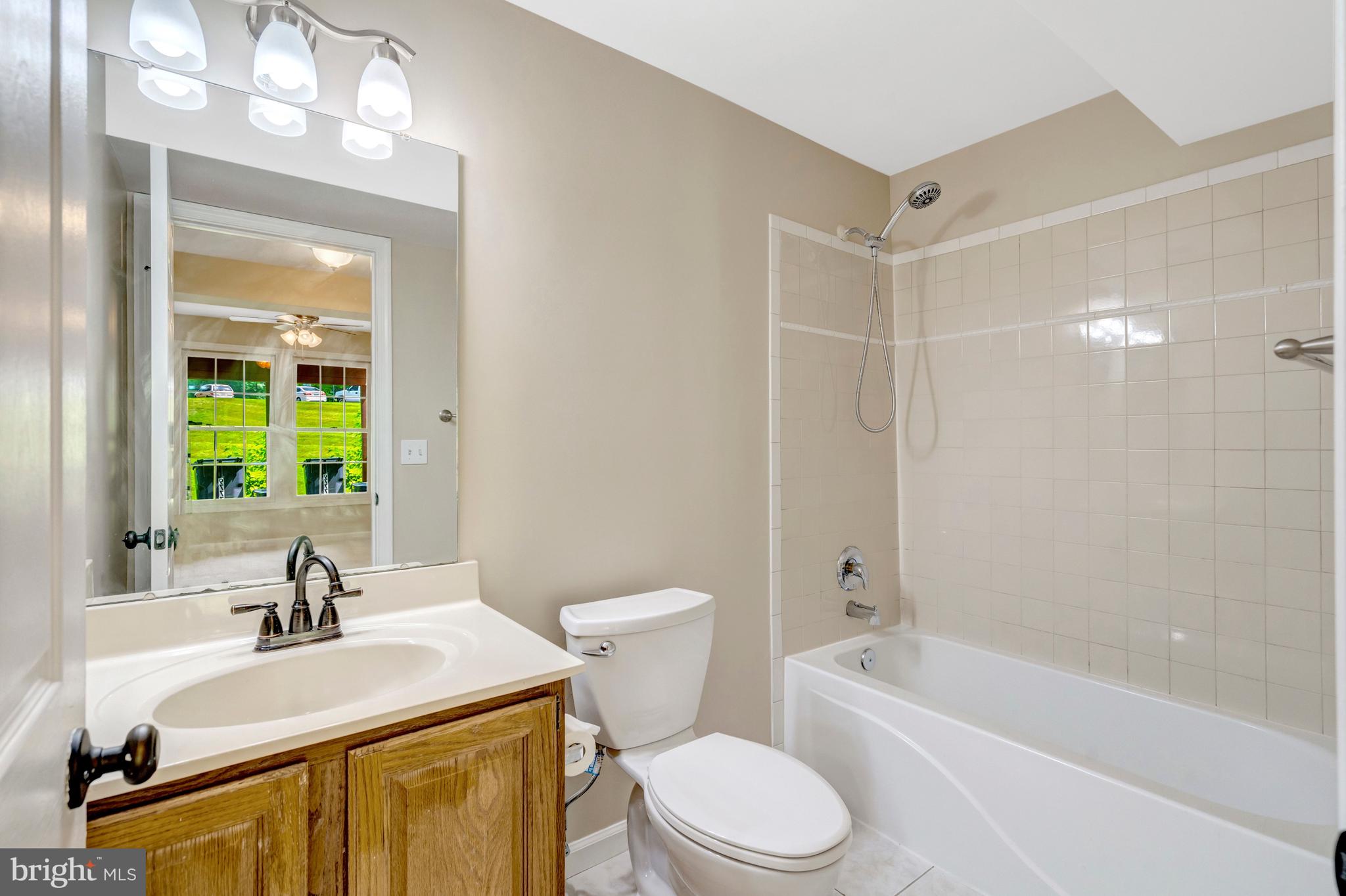 WELLINGTON/CLOVERHILL - Residential