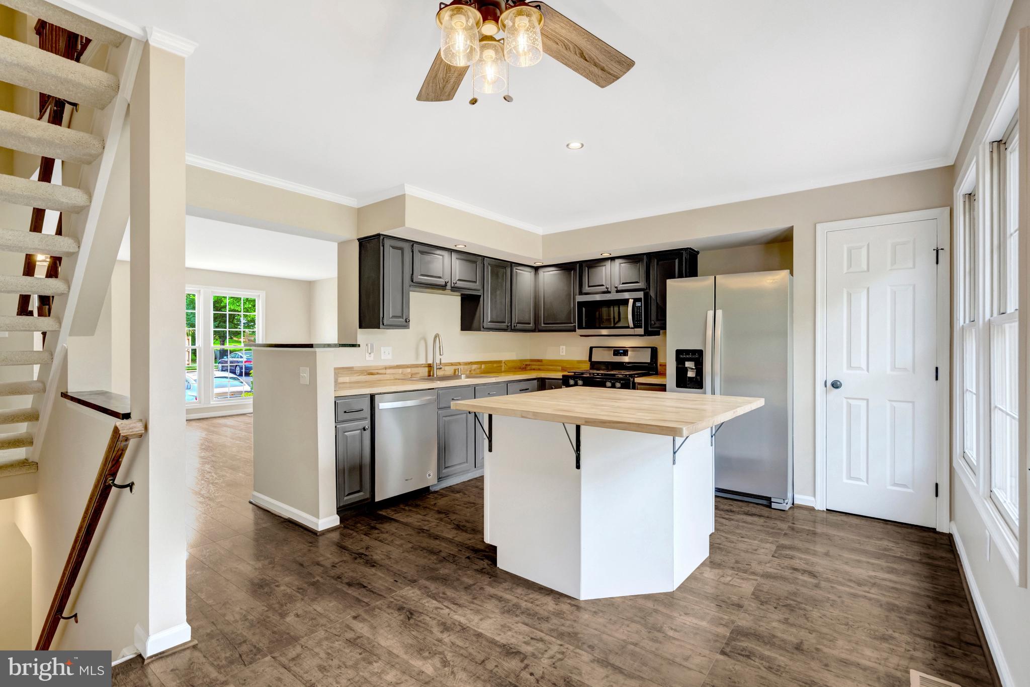 WELLINGTON/CLOVERHILL - Residential