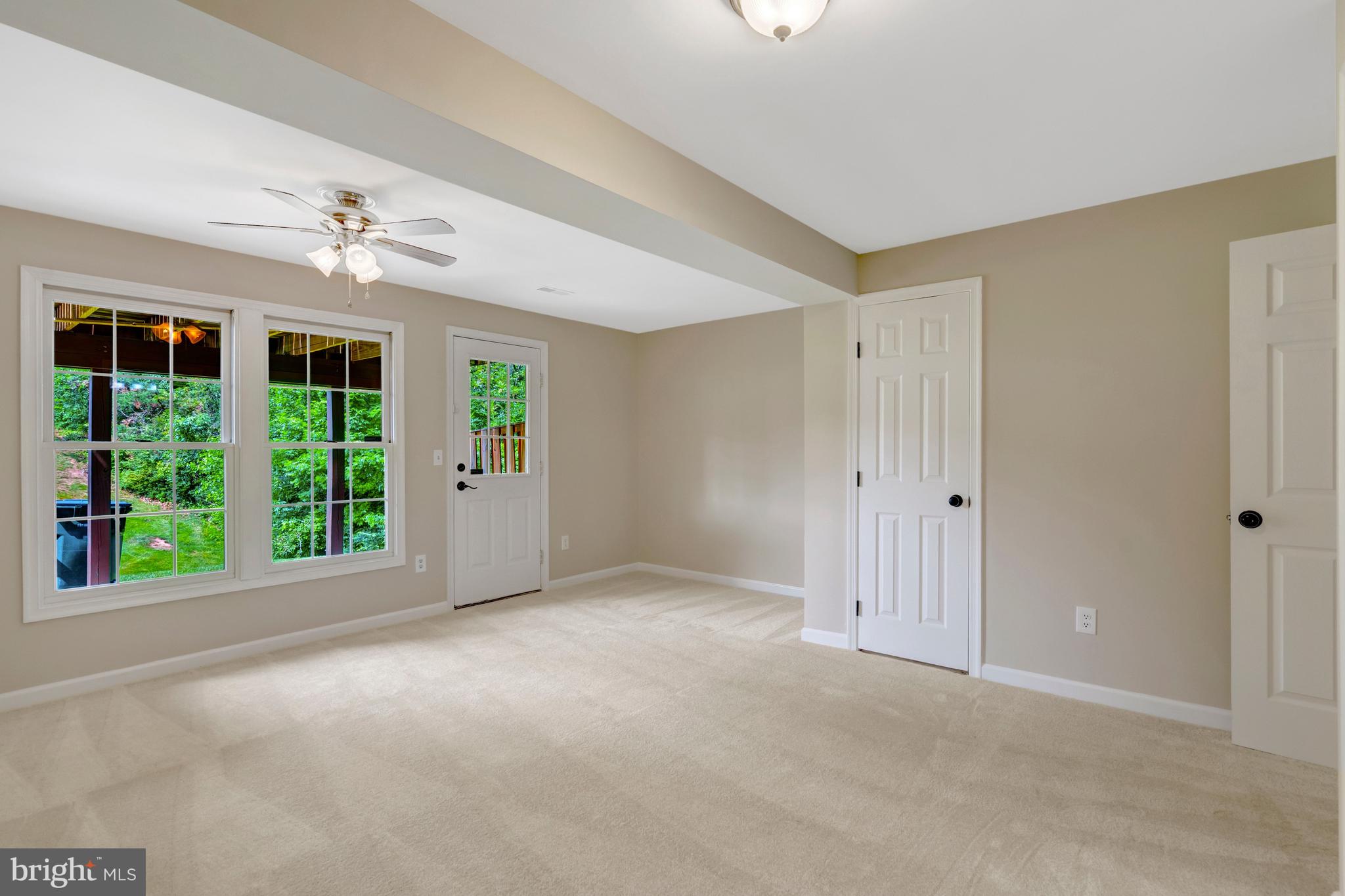 WELLINGTON/CLOVERHILL - Residential