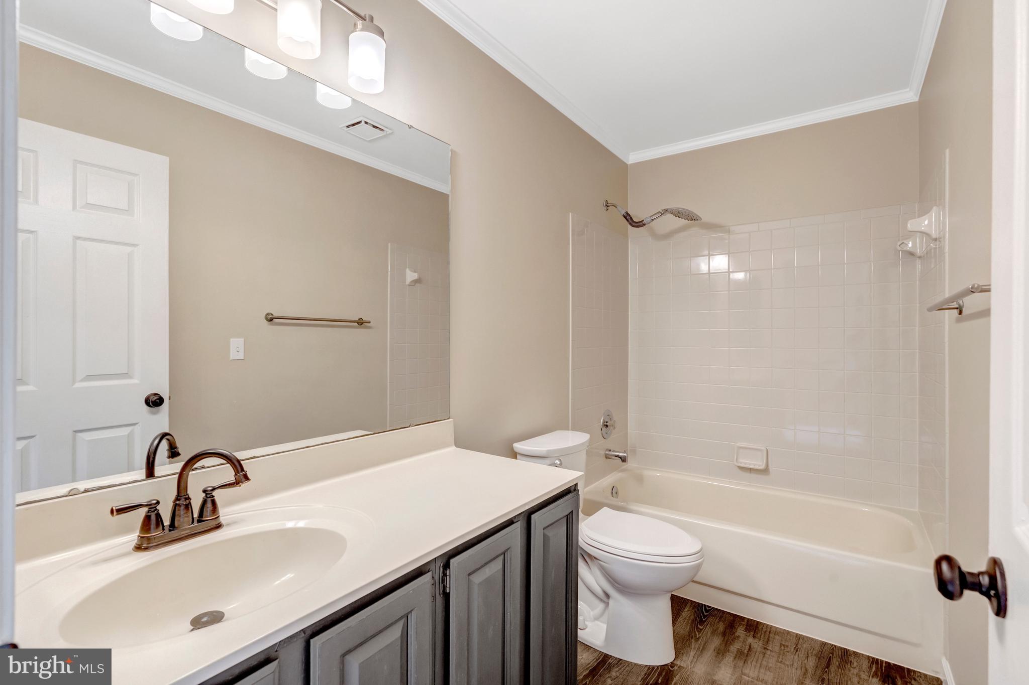 WELLINGTON/CLOVERHILL - Residential
