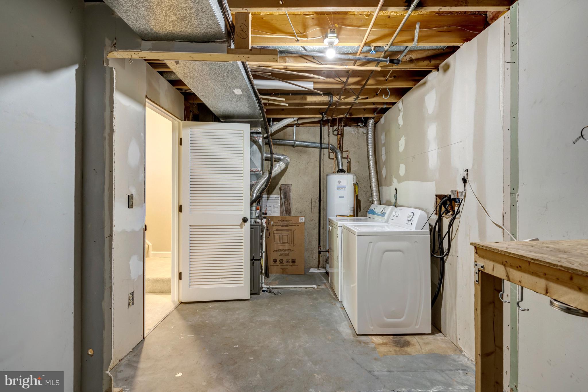 WELLINGTON/CLOVERHILL - Residential