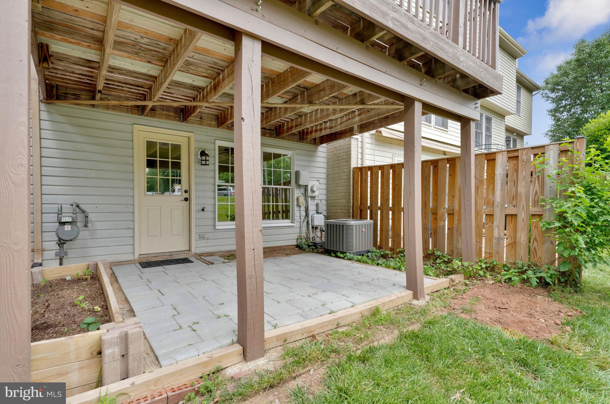WELLINGTON/CLOVERHILL - Residential