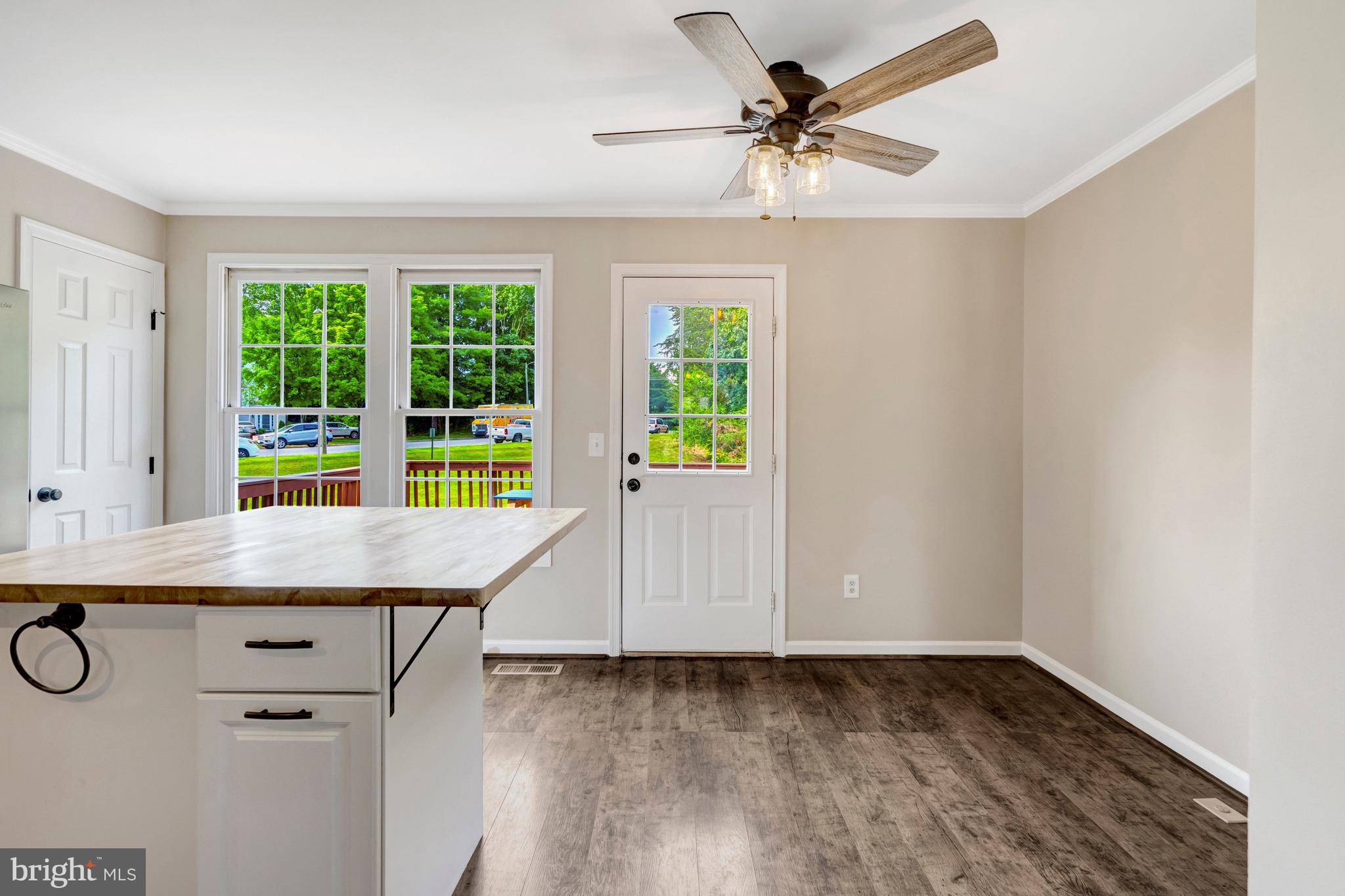 WELLINGTON/CLOVERHILL - Residential