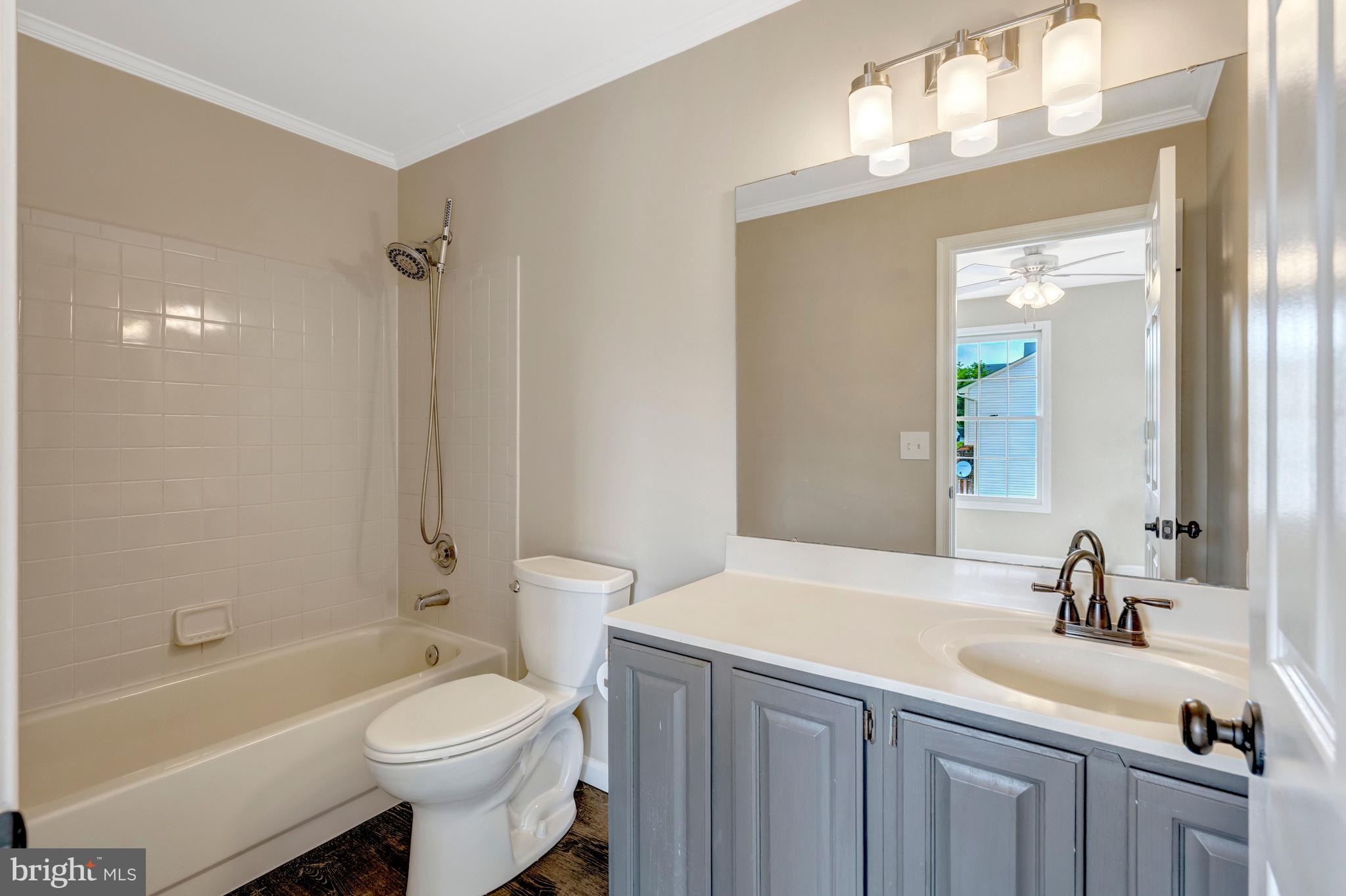 WELLINGTON/CLOVERHILL - Residential