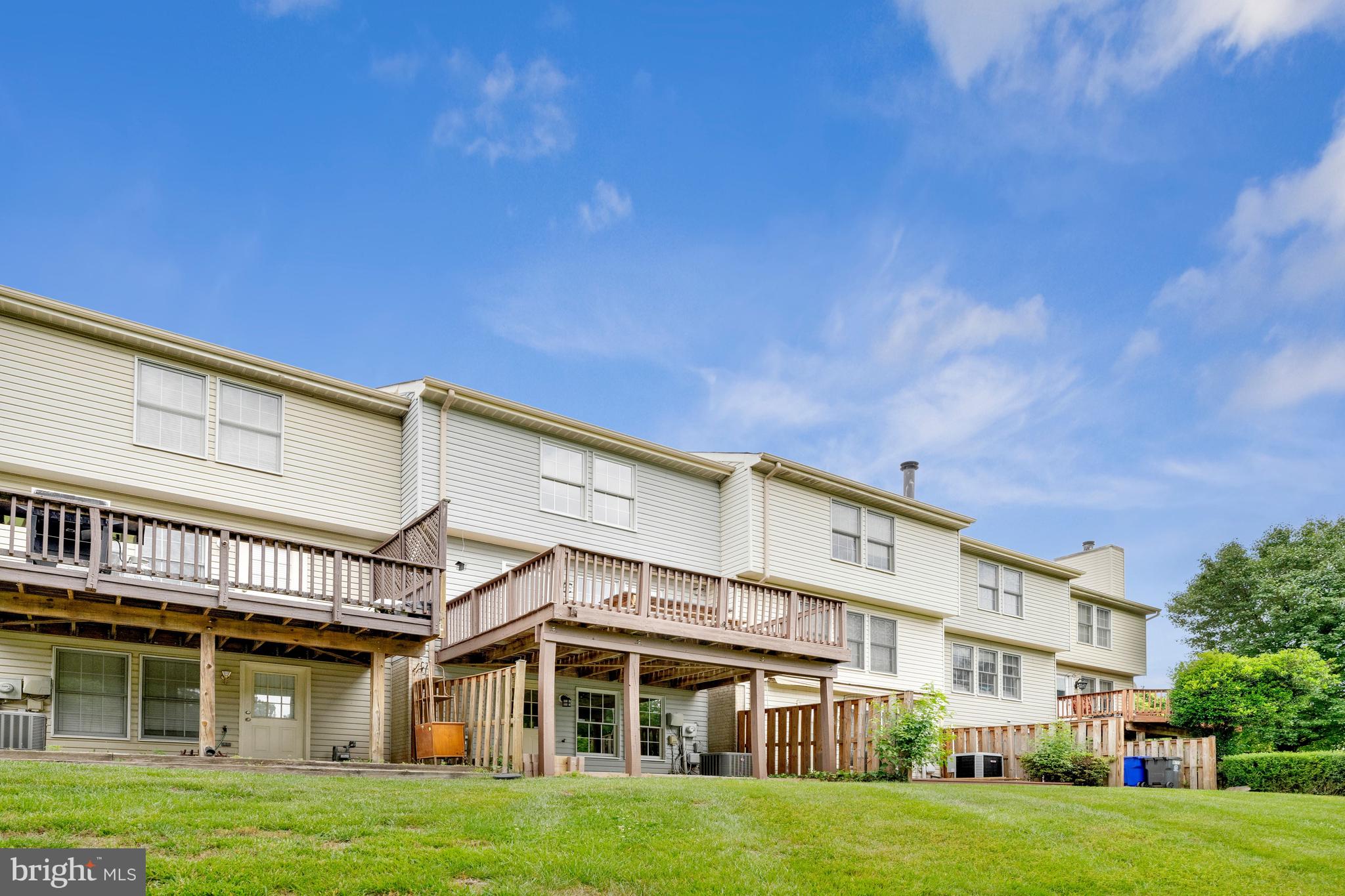WELLINGTON/CLOVERHILL - Residential