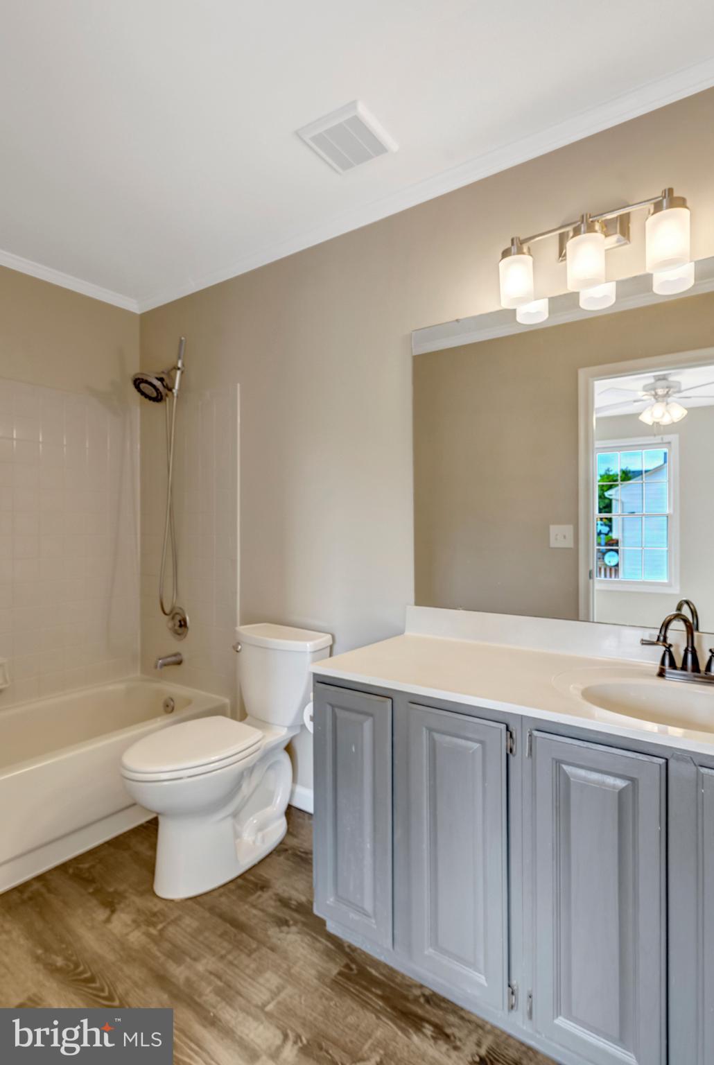 WELLINGTON/CLOVERHILL - Residential