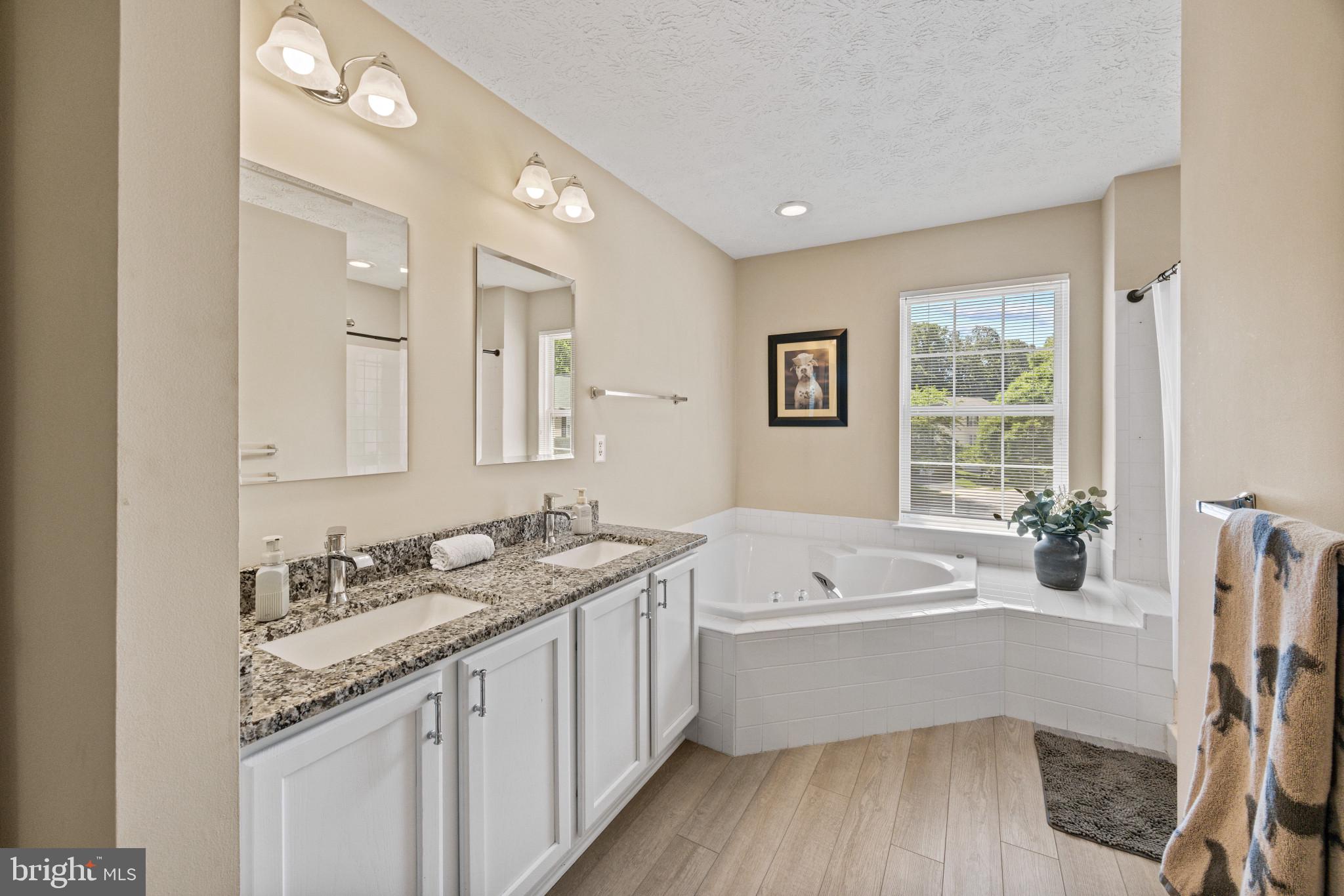 BAY WATCH ESTATES - Residential