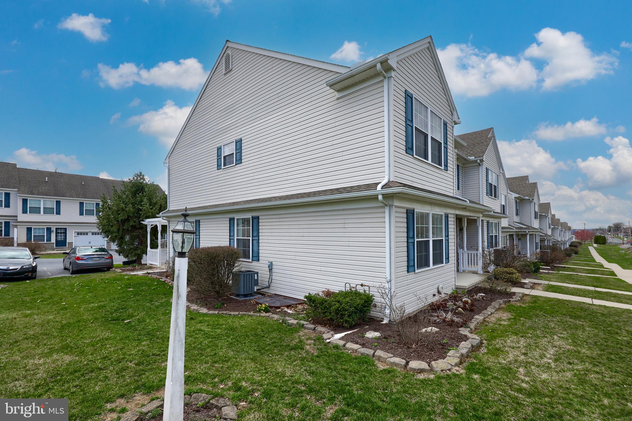 BRADFORD COMMONS - Residential