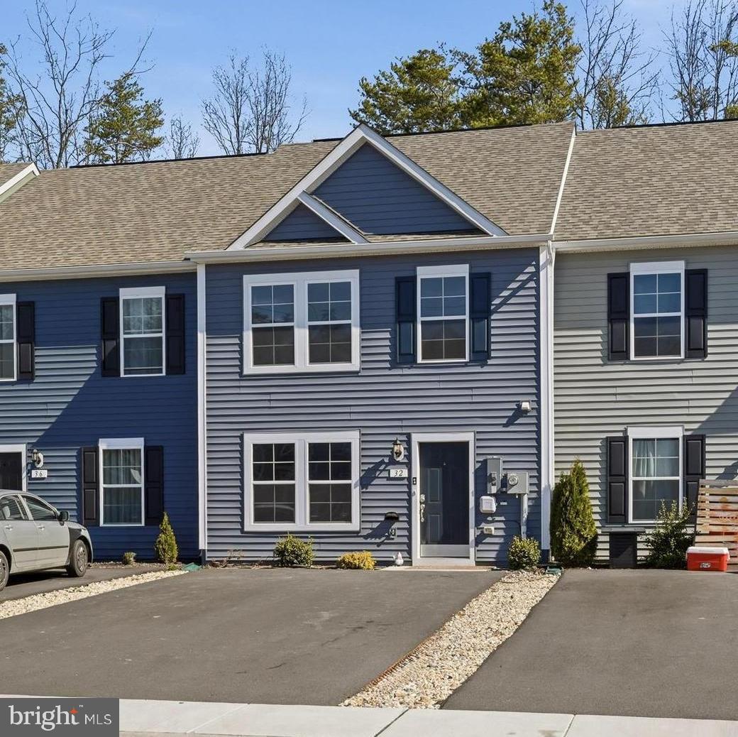 WHISPERING PINES - Residential