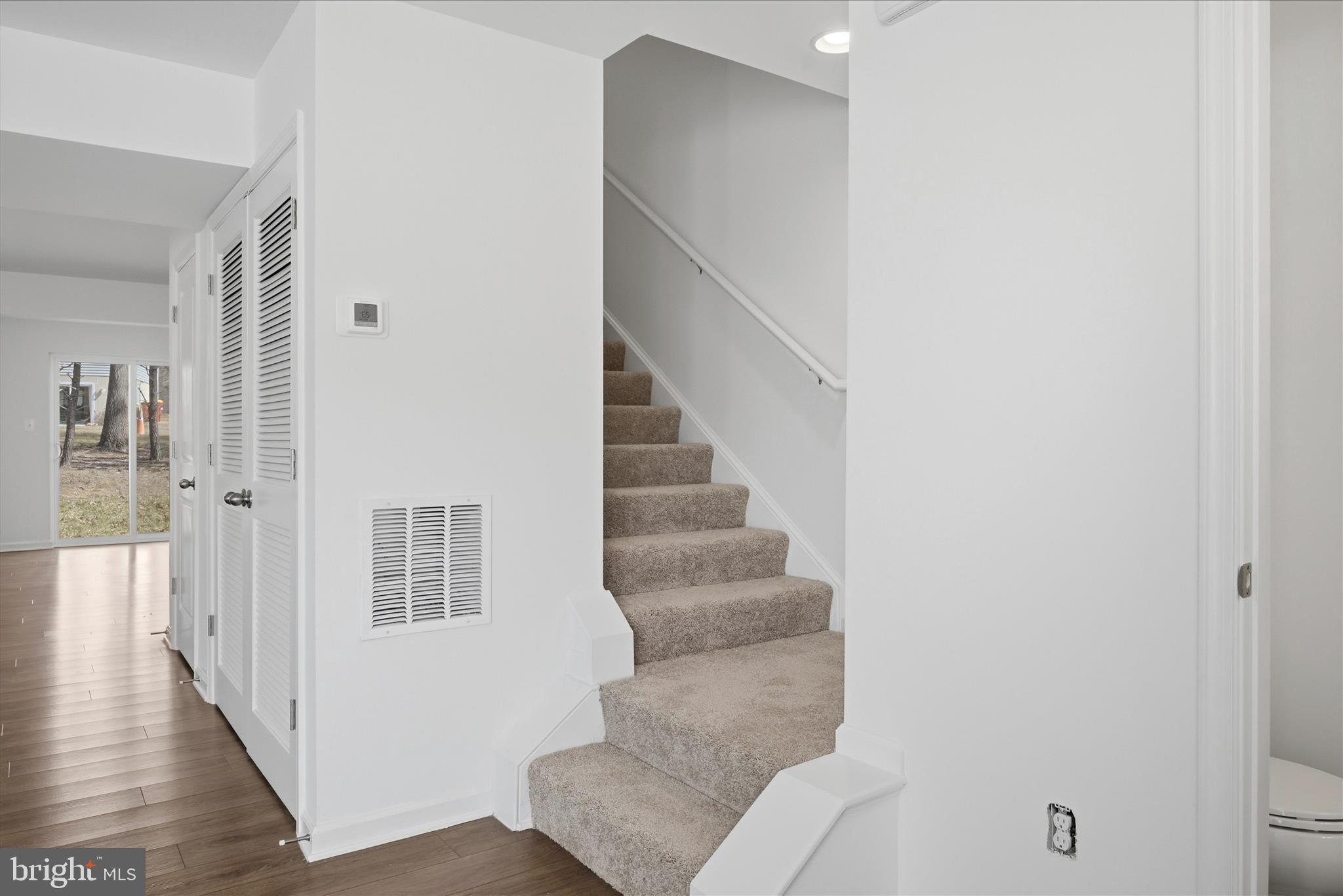 WHISPERING PINES - Residential