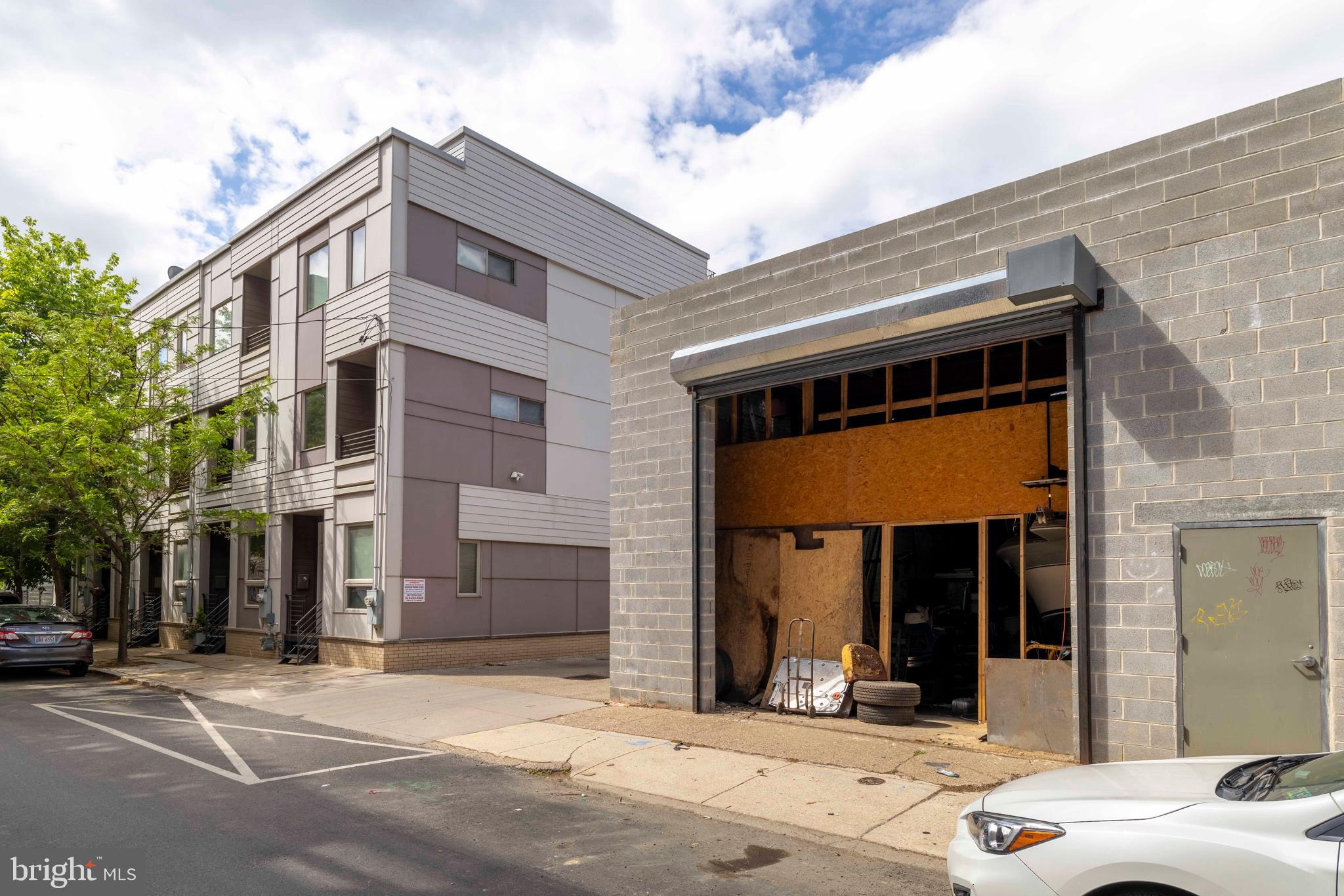 FISHTOWN - Commercial Sale