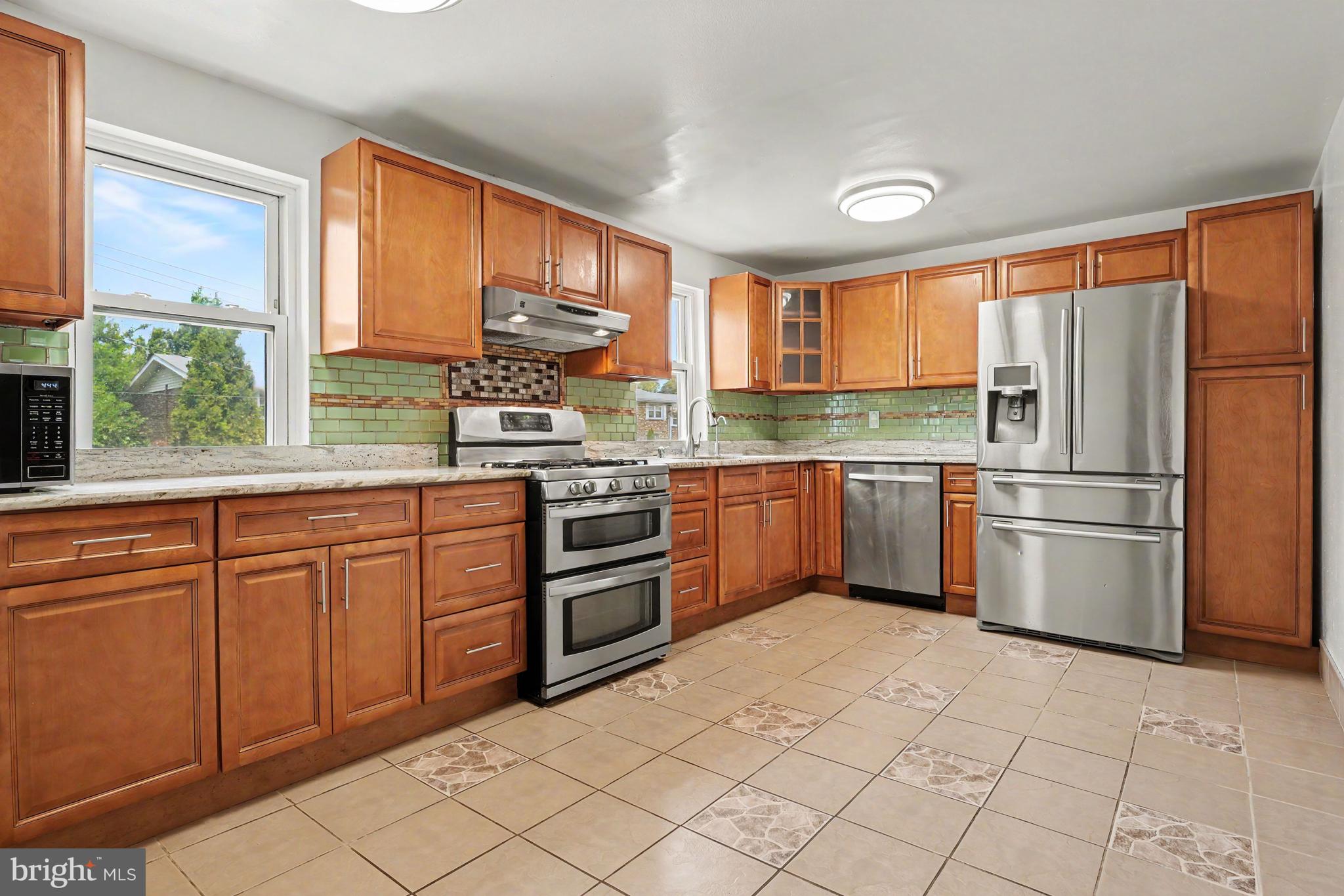 LANSDALE - Residential