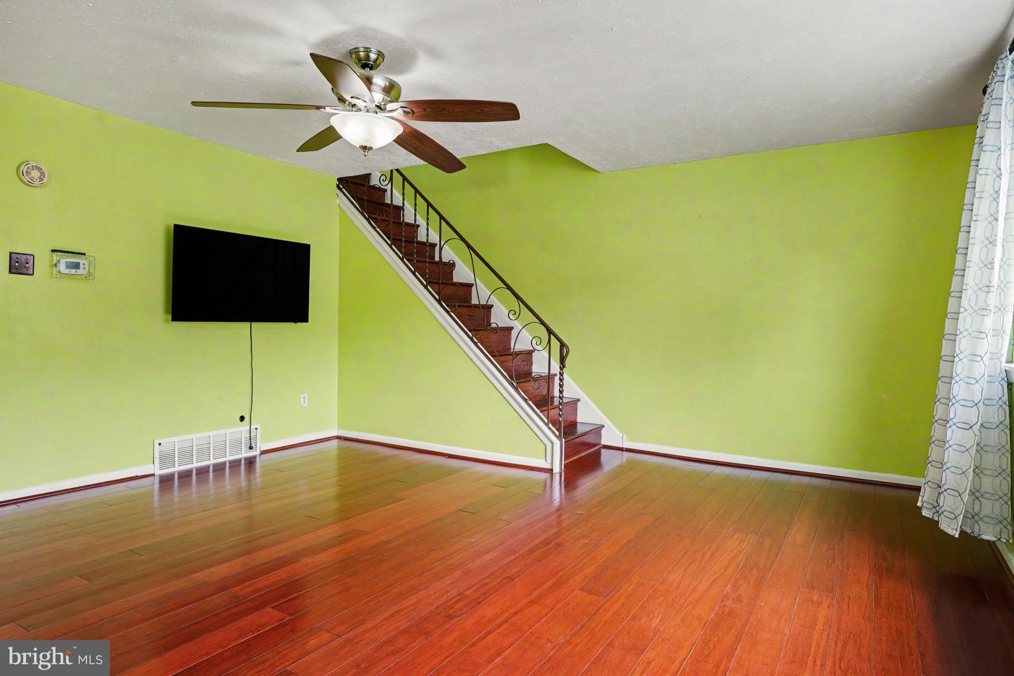 LANSDALE - Residential