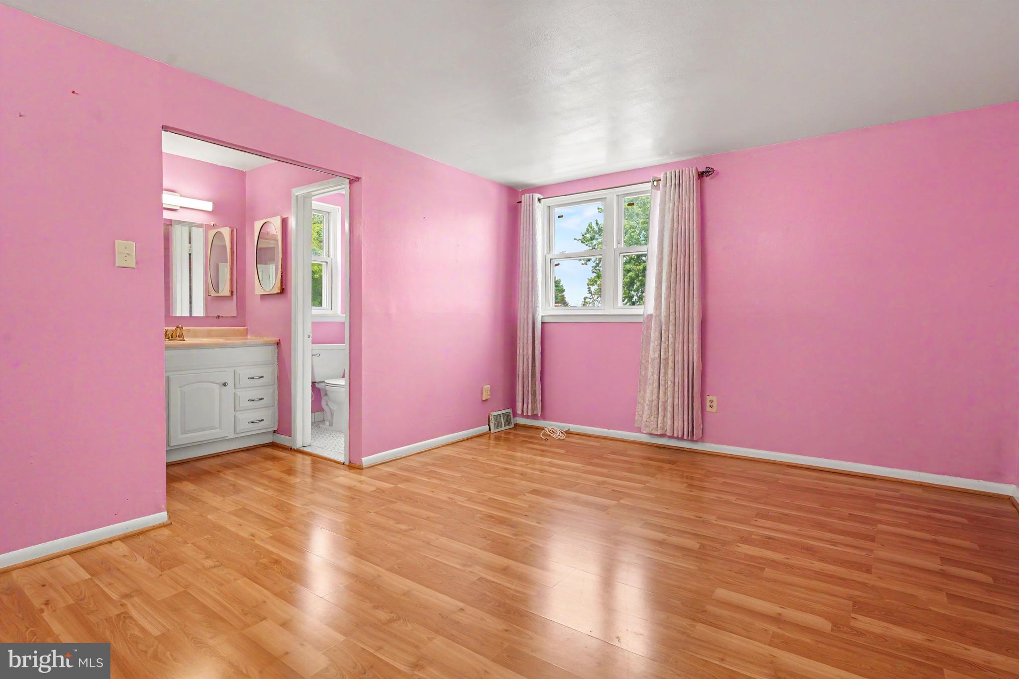 LANSDALE - Residential
