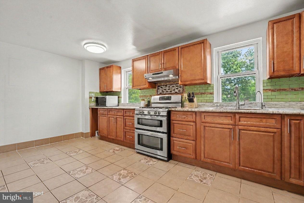 LANSDALE - Residential